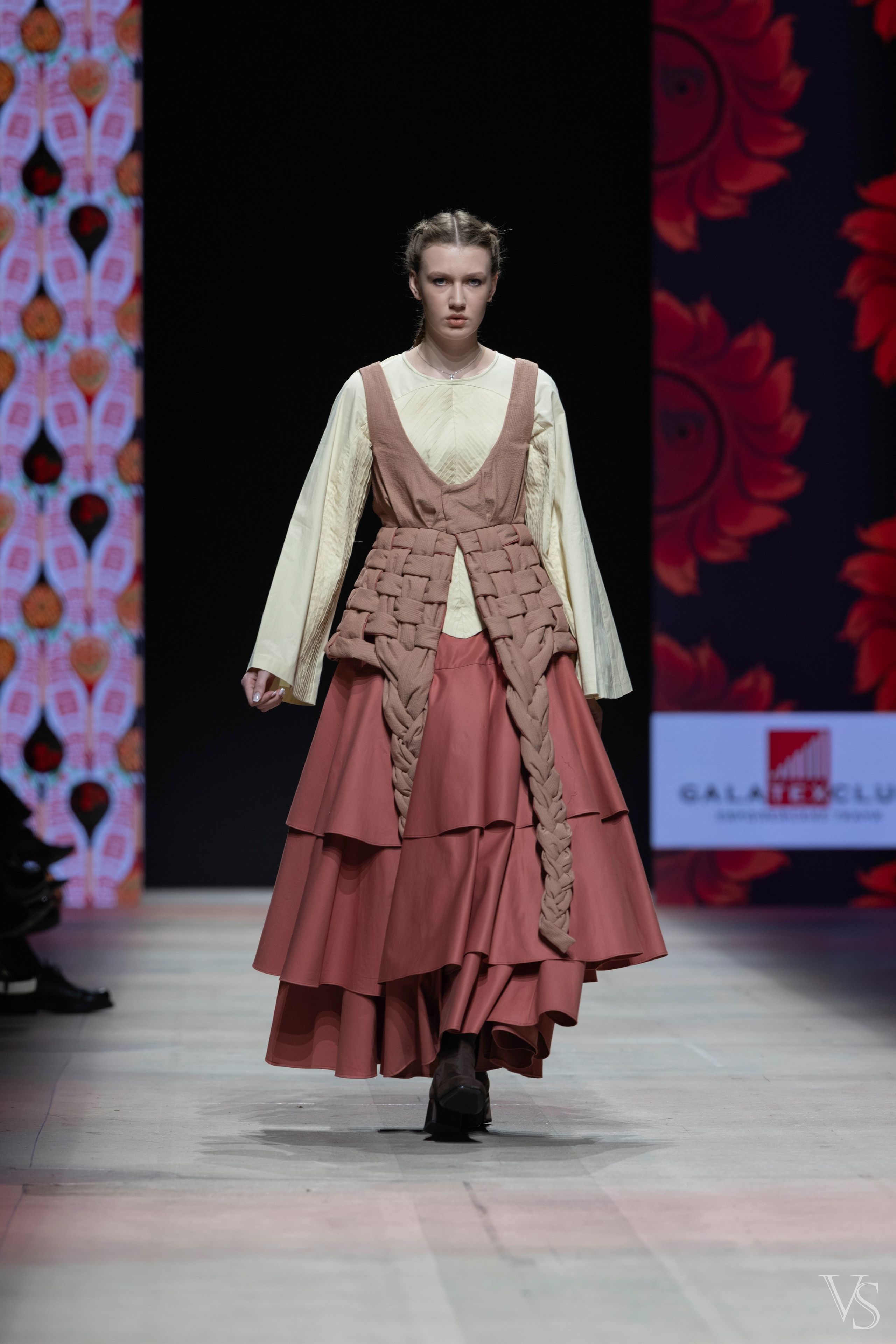 Неделя Российской моды. Манеж. РГУ Косыгина. Фотограф Виктор Степанов