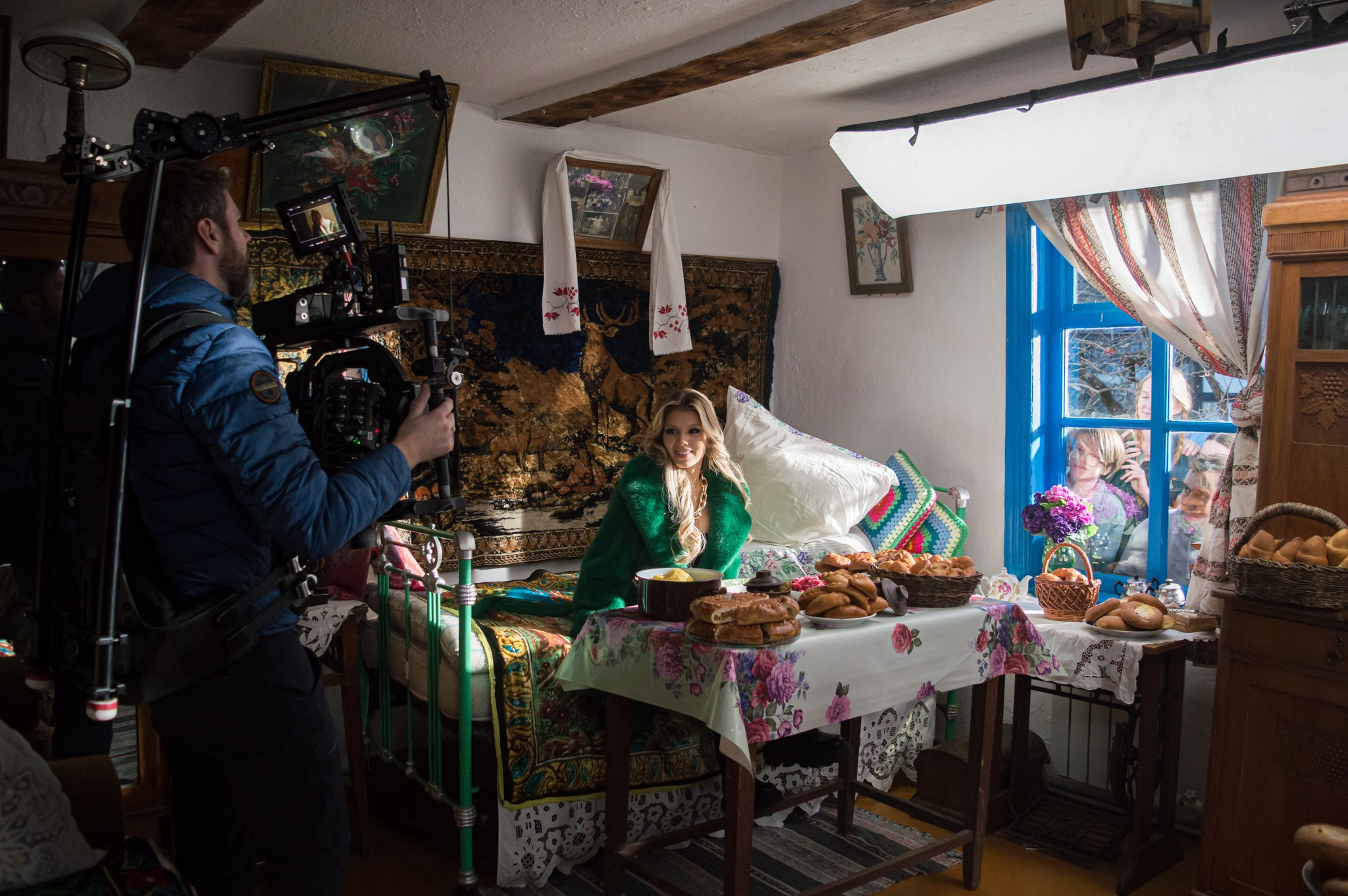 Мегафон. Любовь Игнатьева фотограф видеограф креативные фотосессии Сочи