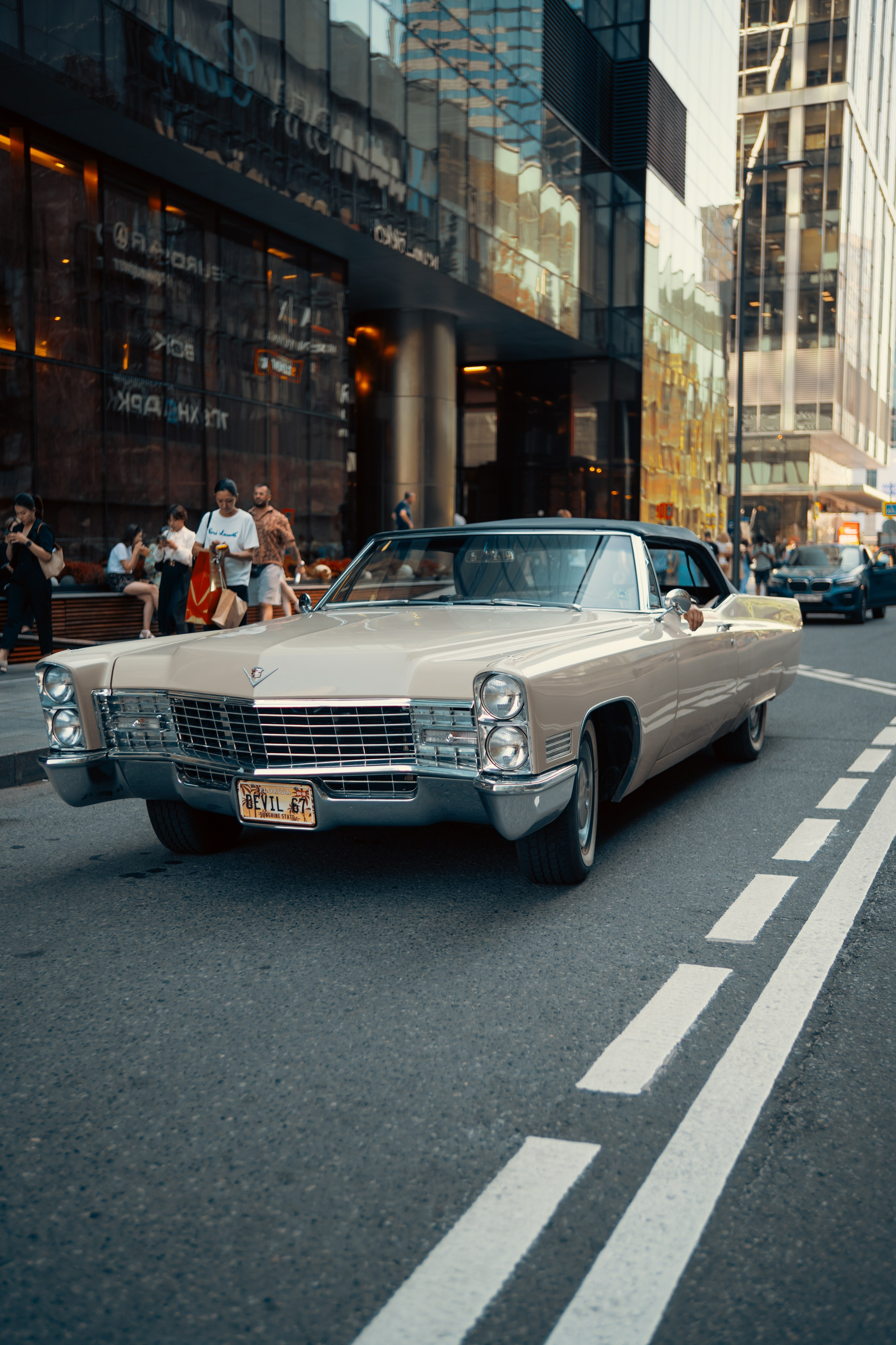 Retro Cadillac. Felixtones