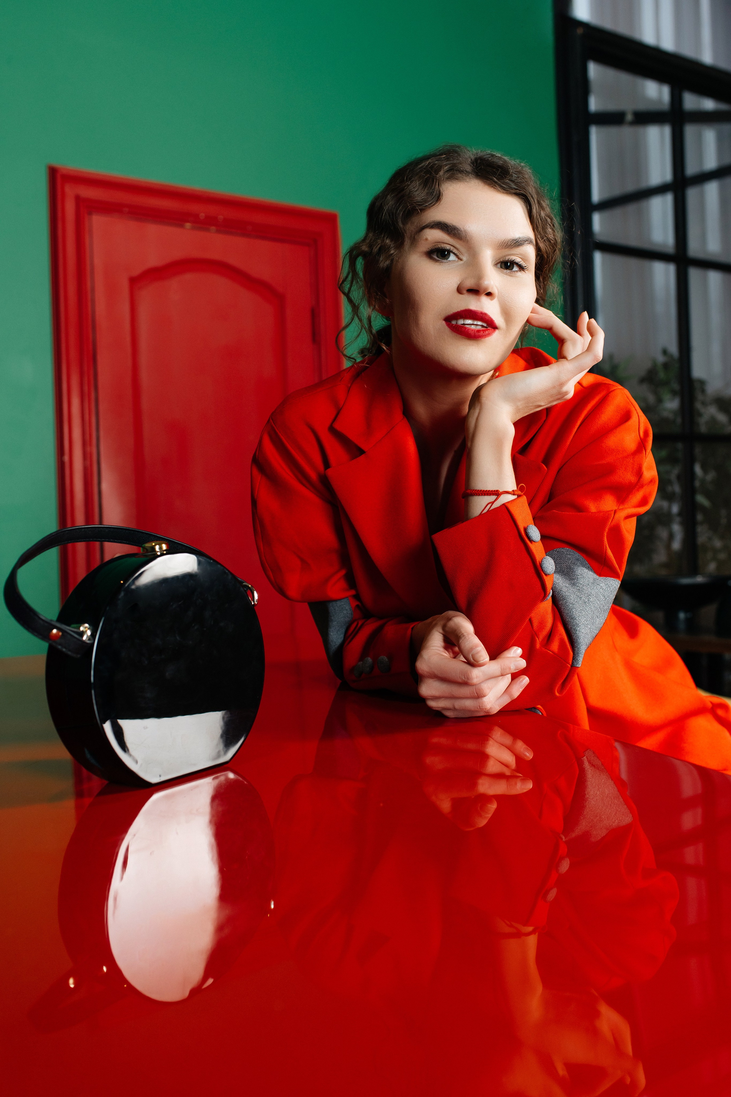 «Красные двери в мир веселья». Фотограф в Москве/Зарайске Шахова Марина