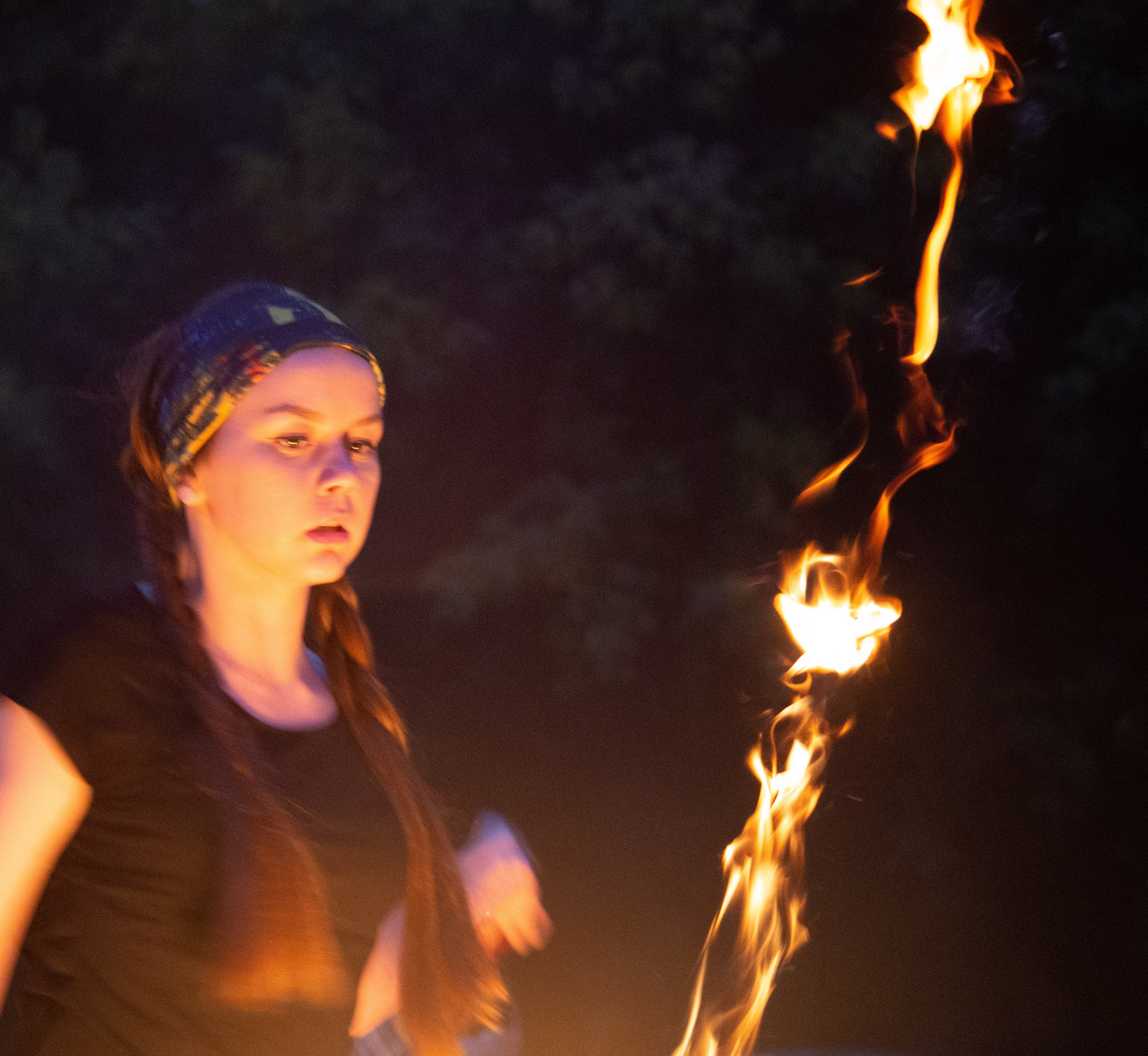 Огненное шоу в Перми. Фотограф Никита Попов. Фотограф Пермь. Фотосессия в фотостудии Перми и на свежем воздухе