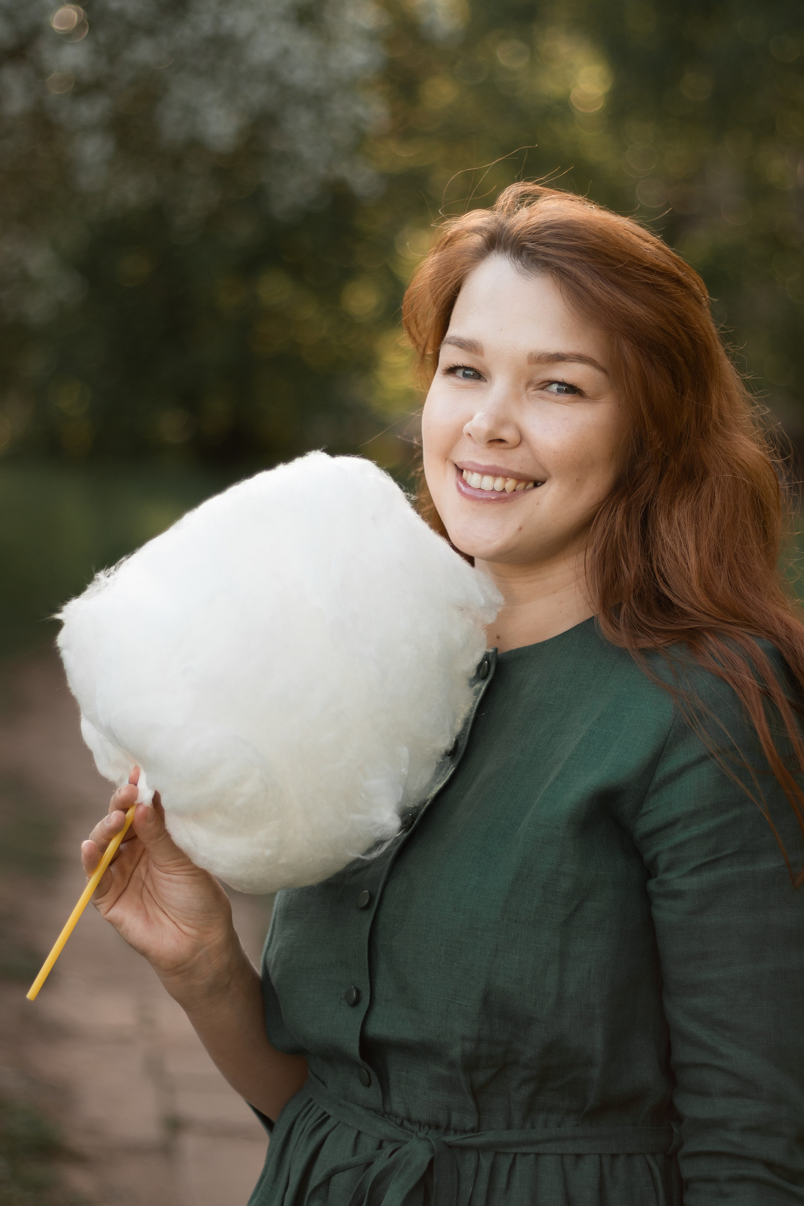 Цветущая майская семья