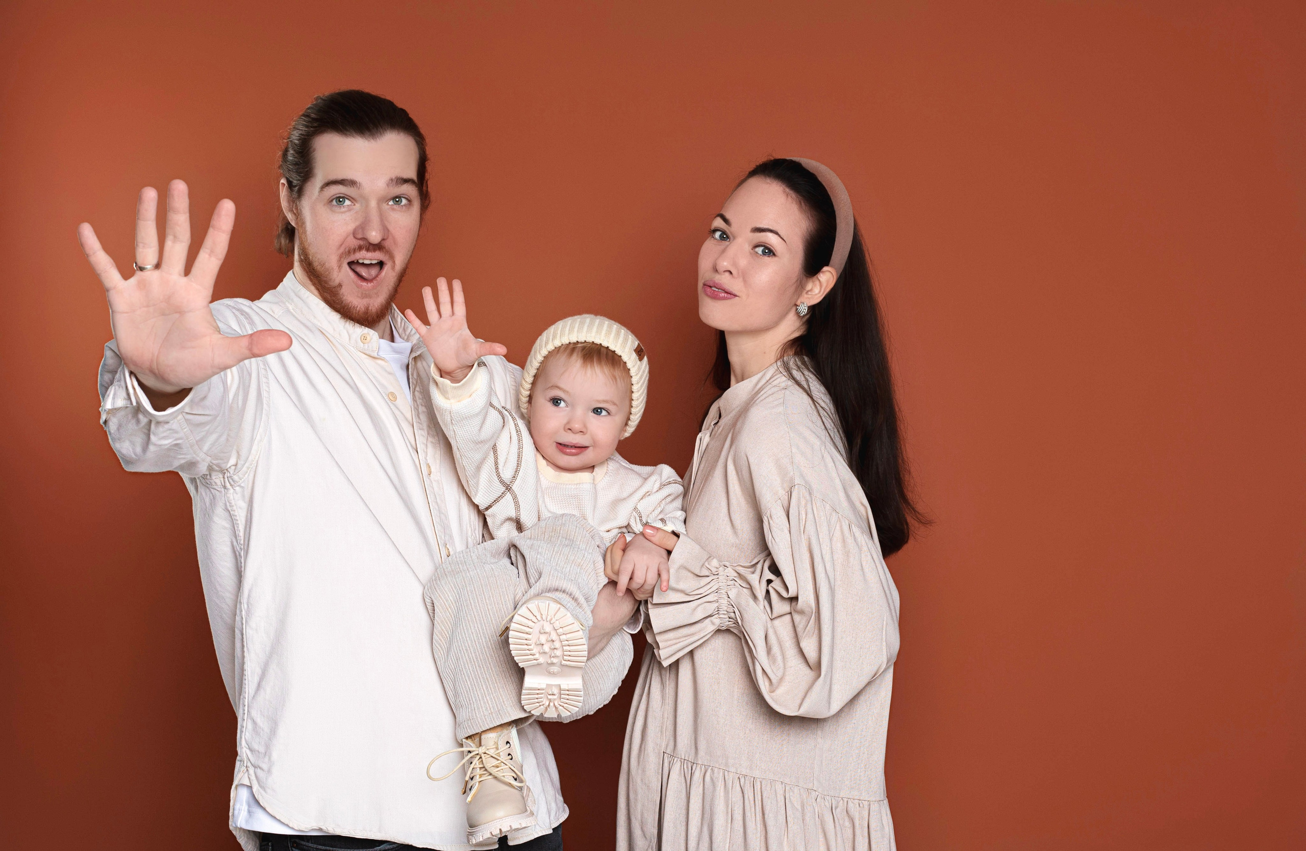 Семейная студийная съемка. Фотограф беременности и семейных историй в Москве Юлия Варт