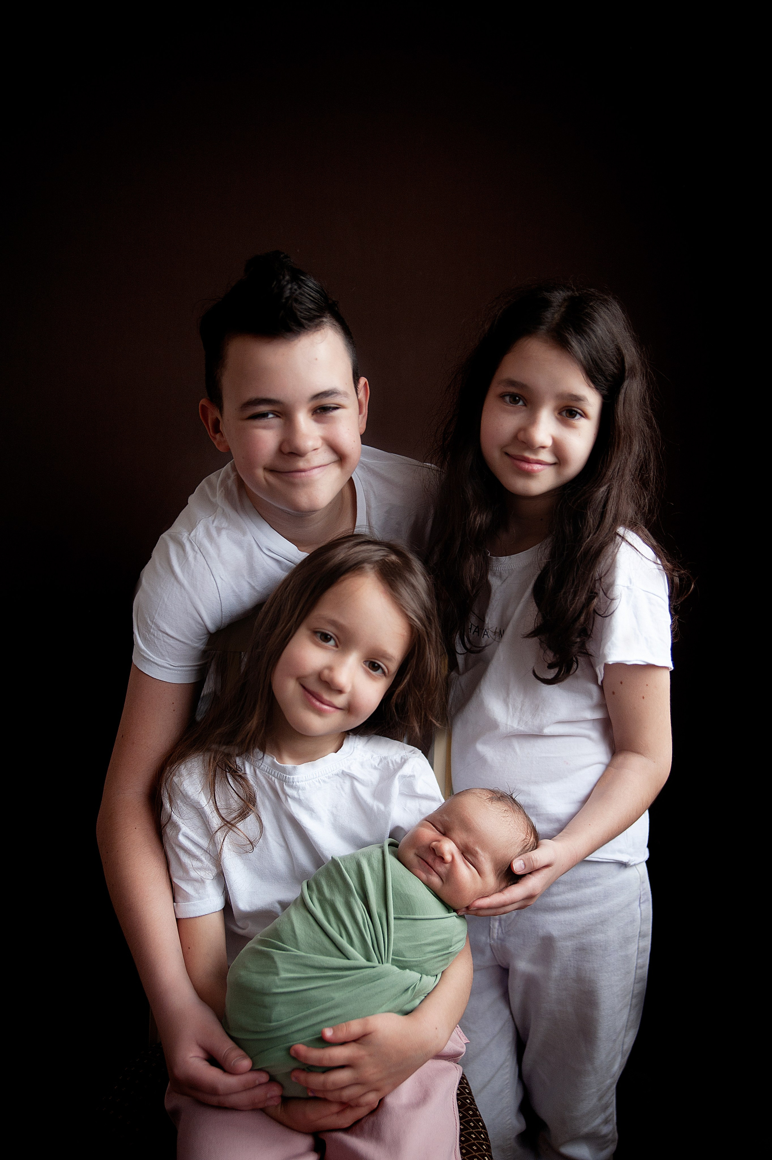 Малыш, братики и сестрички