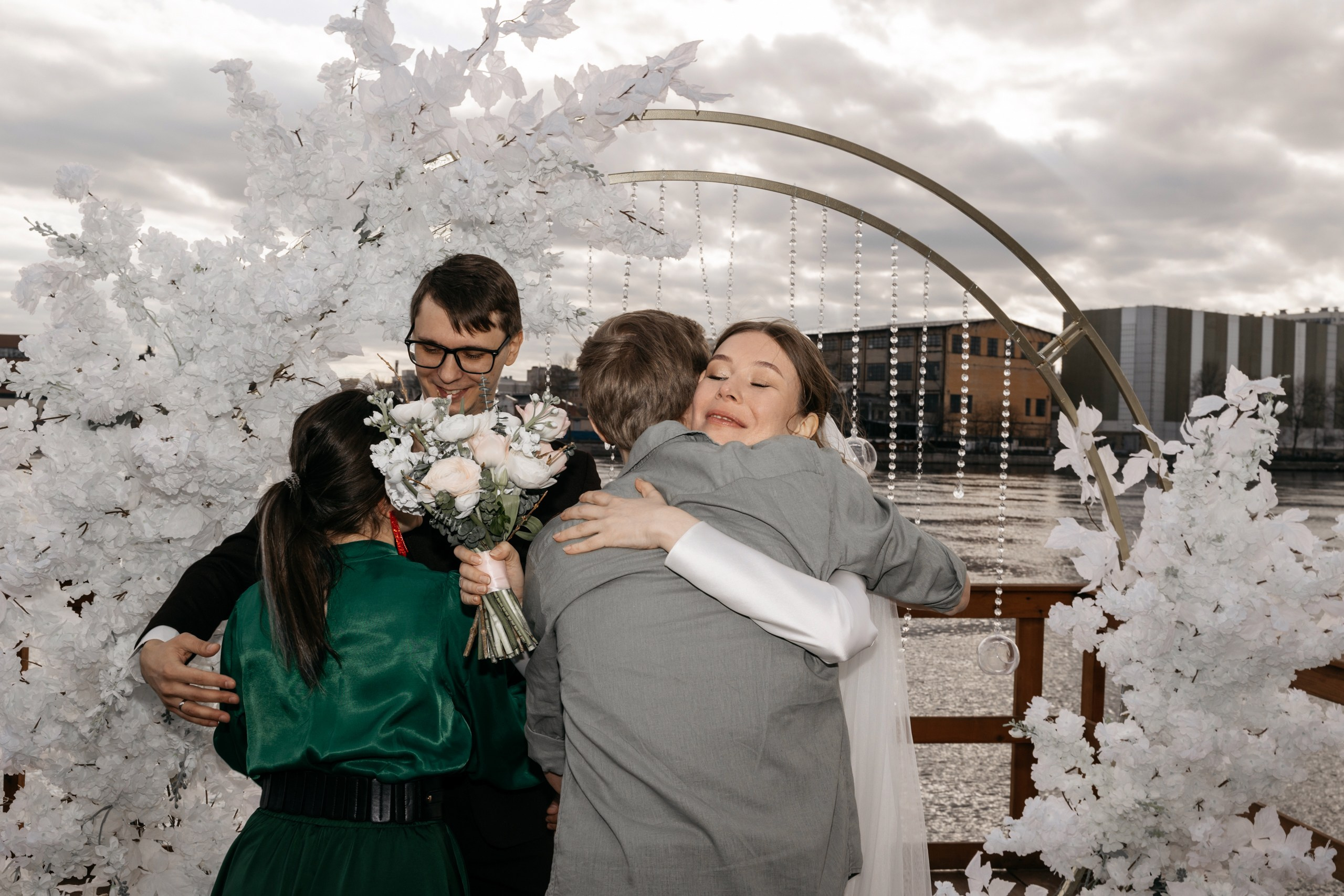 Свадебная фотосессия банкета. Свадебный и Семейный Фотограф в Гатчине и Санкт-Петербурге Виктория