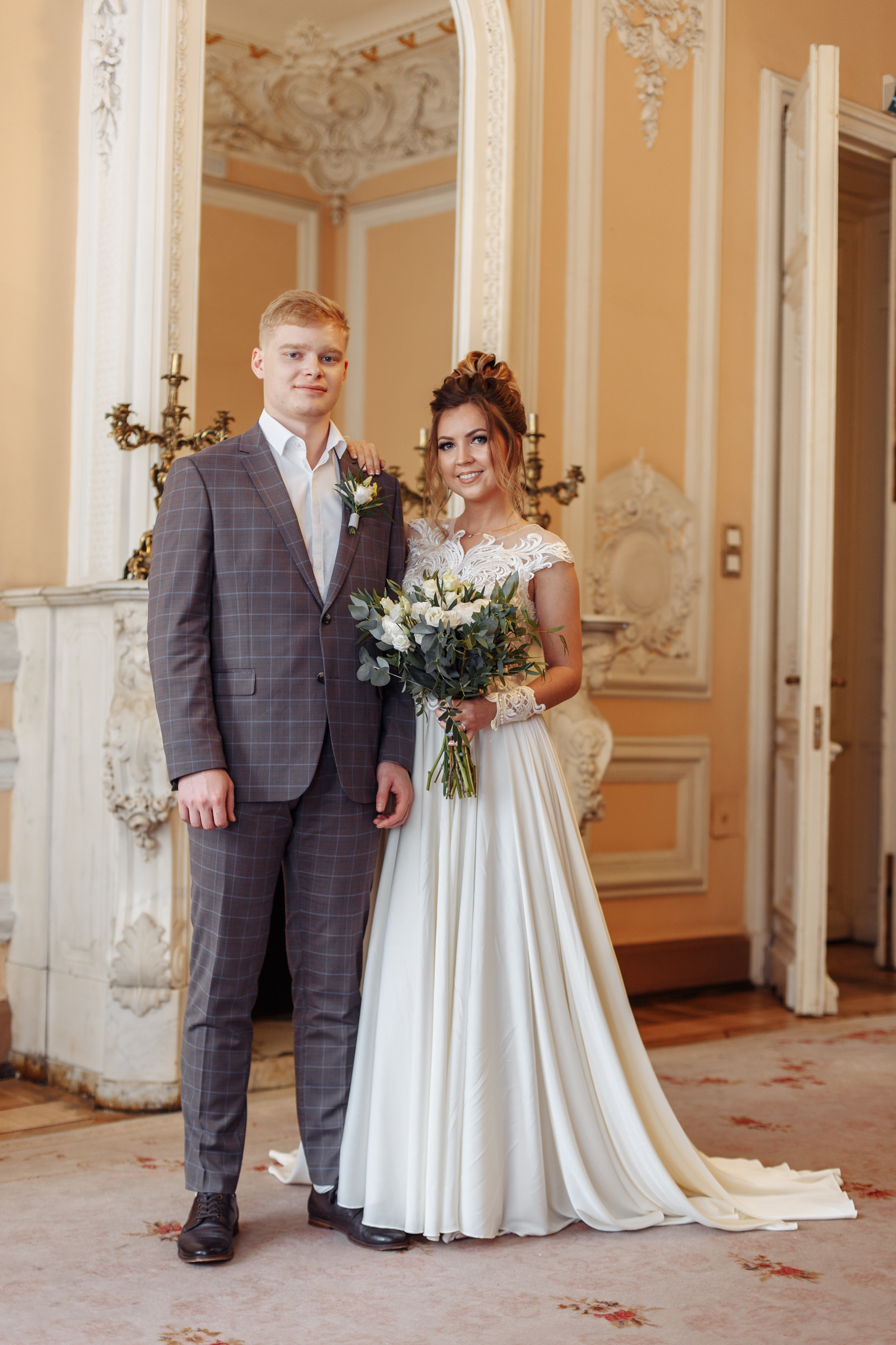 Молодожены, пример свадебных фото, свадебная прогулка. Свадебный фотограф в СПб Сергей Малиновский