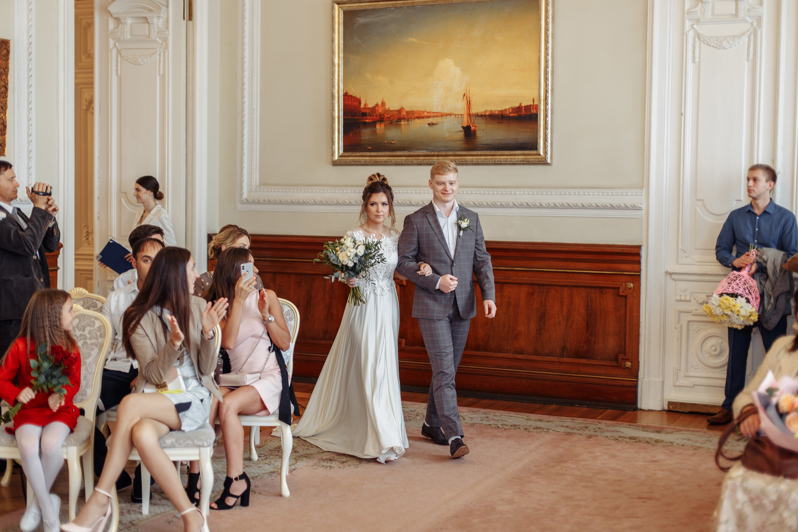 Молодожены, пример свадебных фото, свадебная прогулка. Свадебный фотограф в СПб Сергей Малиновский