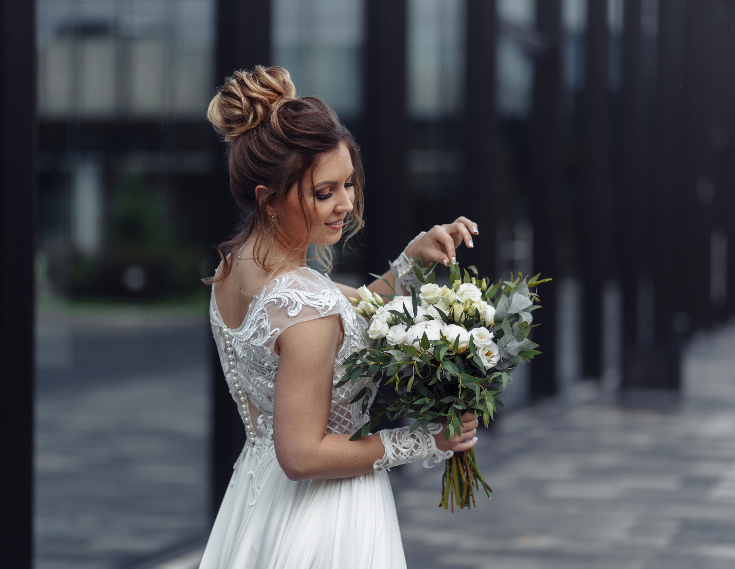 Молодожены, пример свадебных фото, свадебная прогулка. Свадебный фотограф в СПб Сергей Малиновский