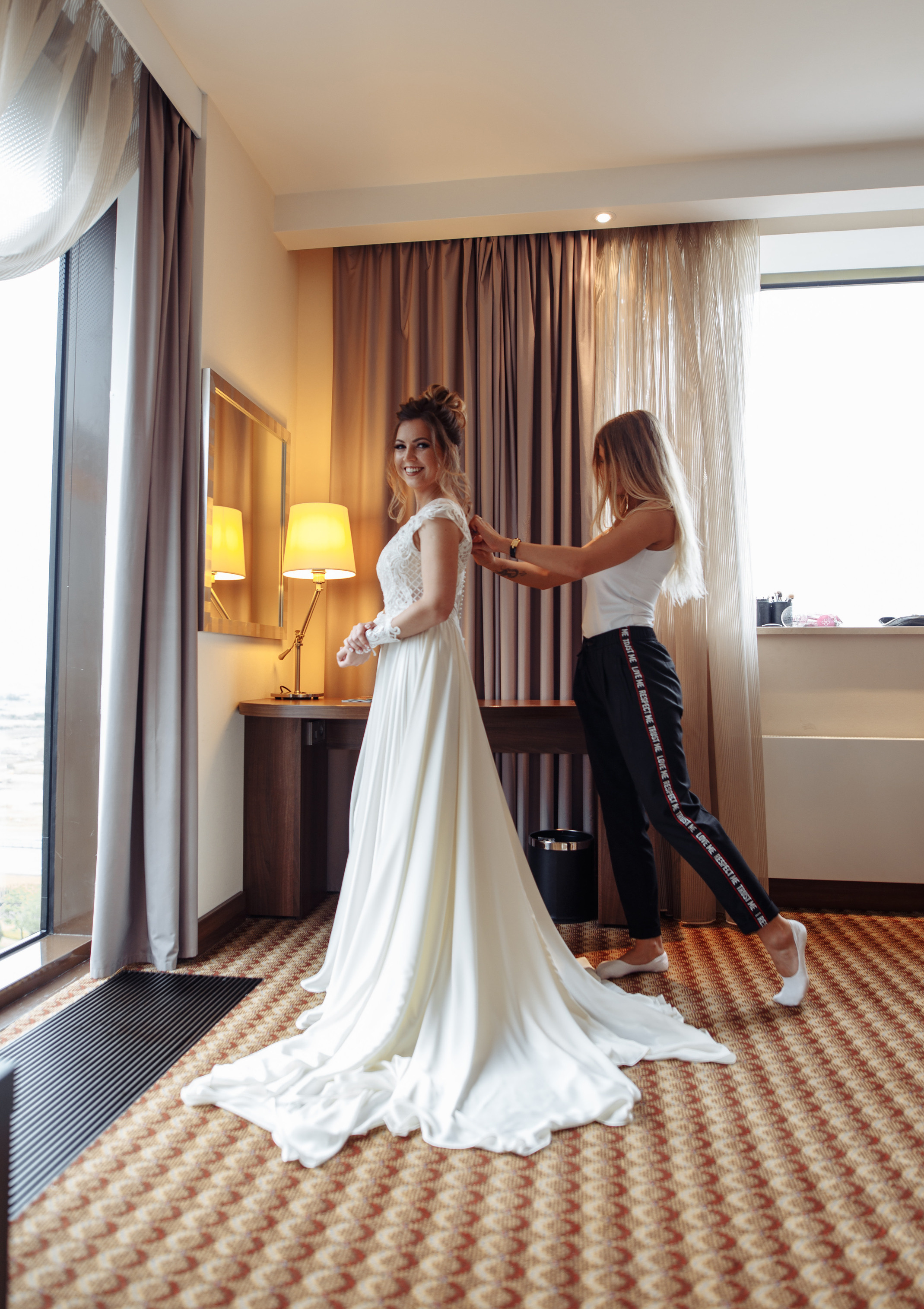 Молодожены, пример свадебных фото, свадебная прогулка. Свадебный фотограф в СПб Сергей Малиновский