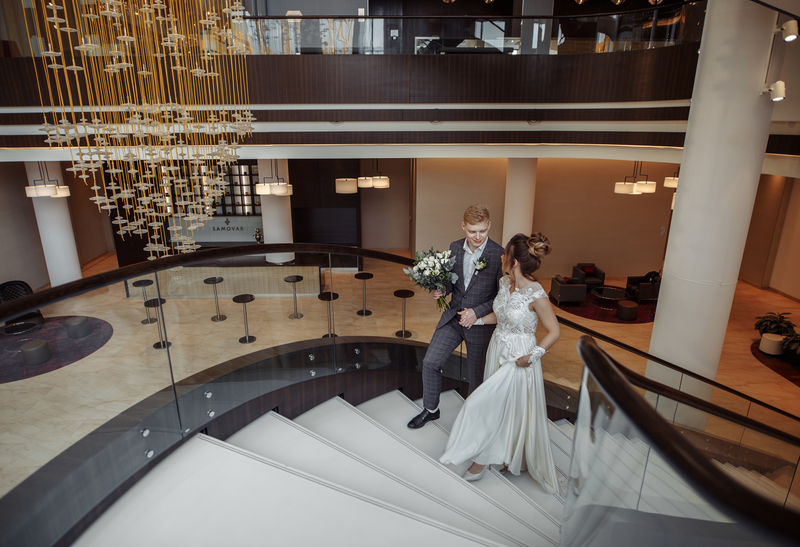 Молодожены, пример свадебных фото, свадебная прогулка. Свадебный фотограф в СПб Сергей Малиновский