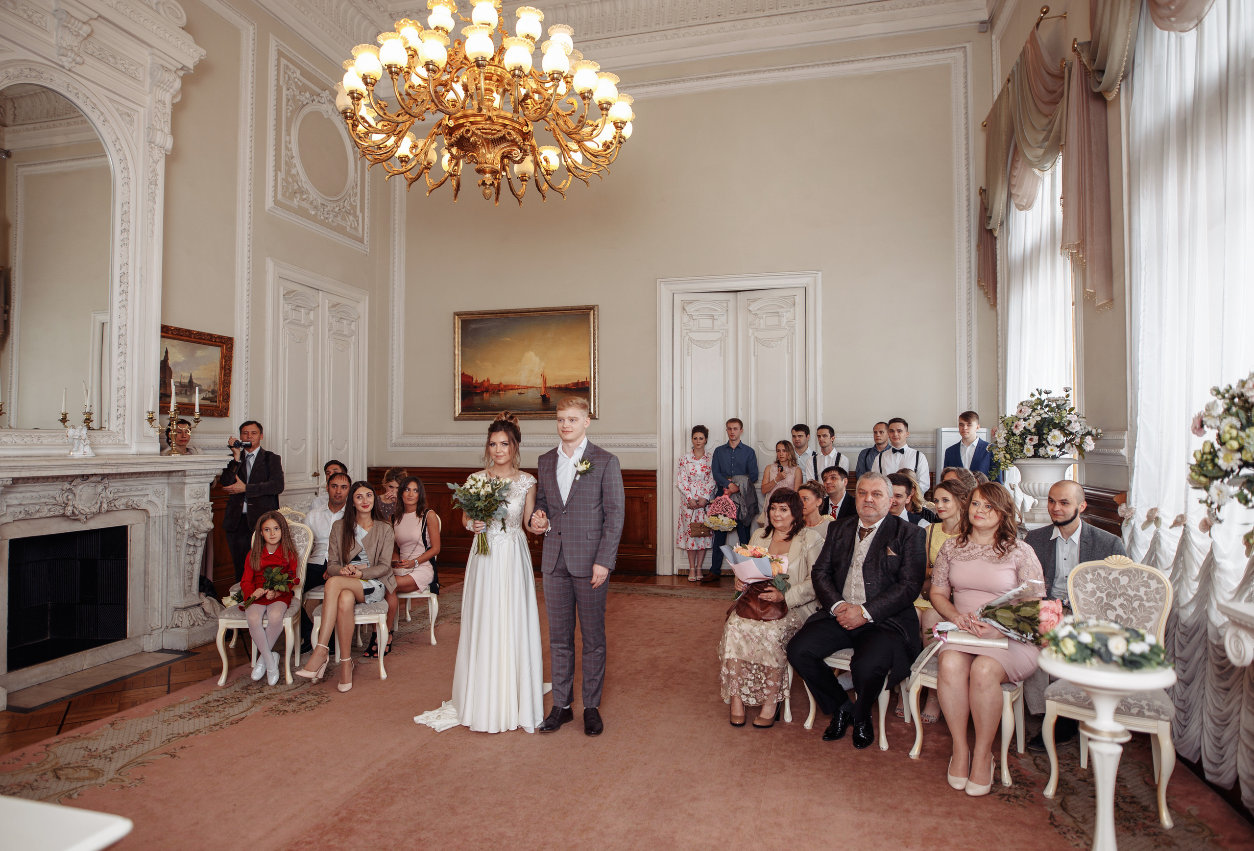 Молодожены, пример свадебных фото, свадебная прогулка. Свадебный фотограф в СПб Сергей Малиновский