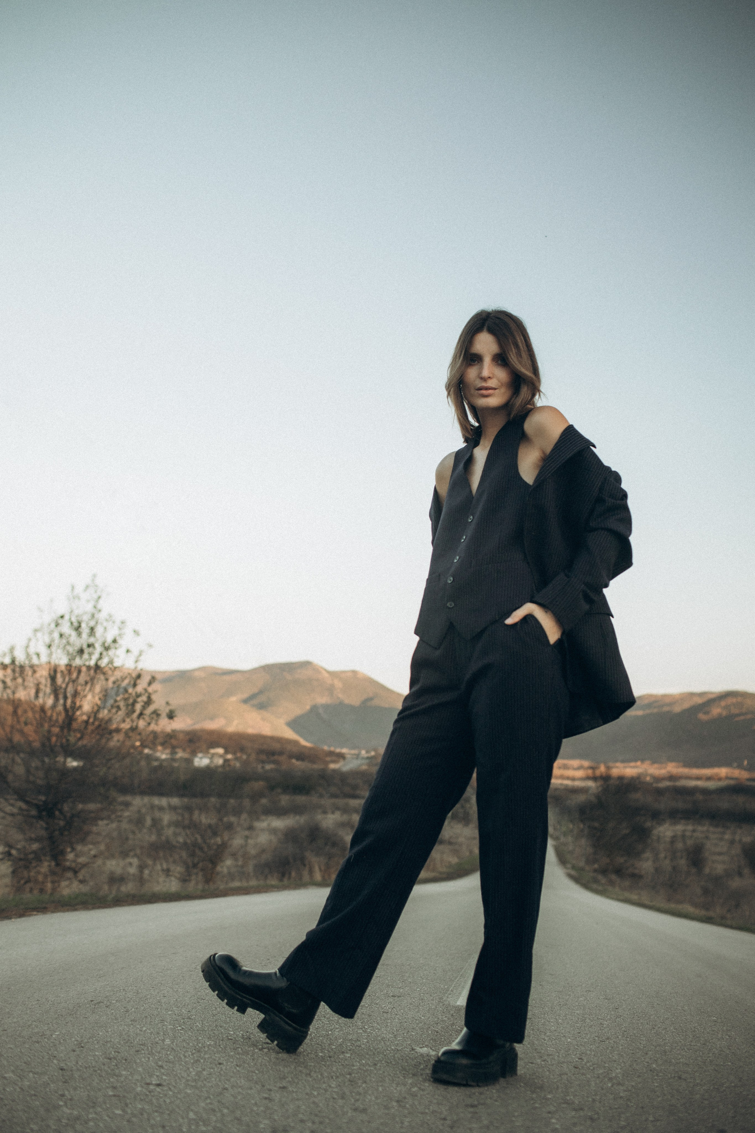 фотосессия в Байдаркой долине , Фотограф Севастополь, Ксения Выхристюк фотосессия для девушки, женский портрет, фотограф Крым, фотограф Ялта, женский фотограф, фотосессия в студии, фотосессия на природе в крыму, эстетика, позирование 