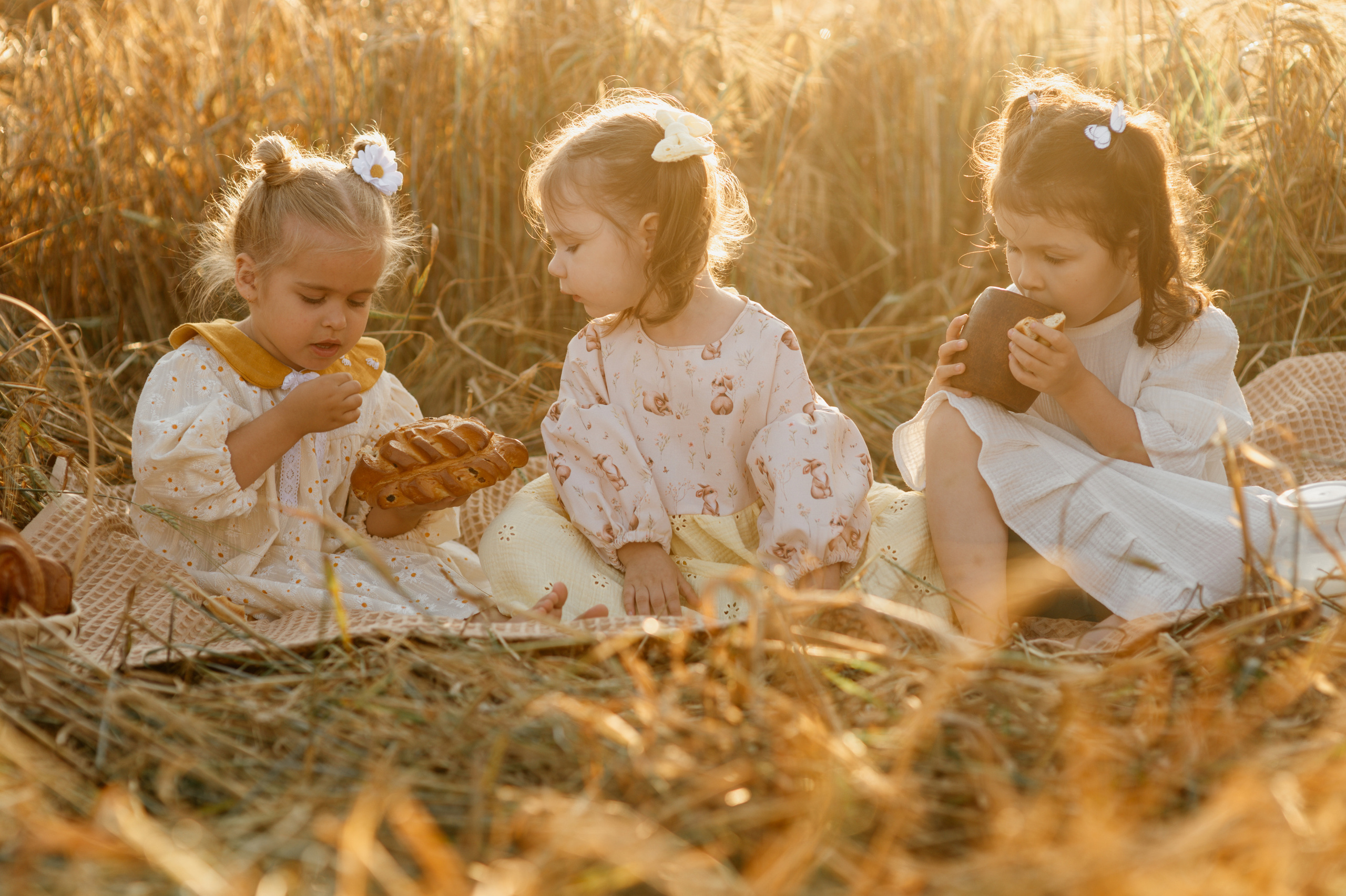 Анонс с маленькими булочками. Женский и семейный фотограф в Костроме. Алена Шепот