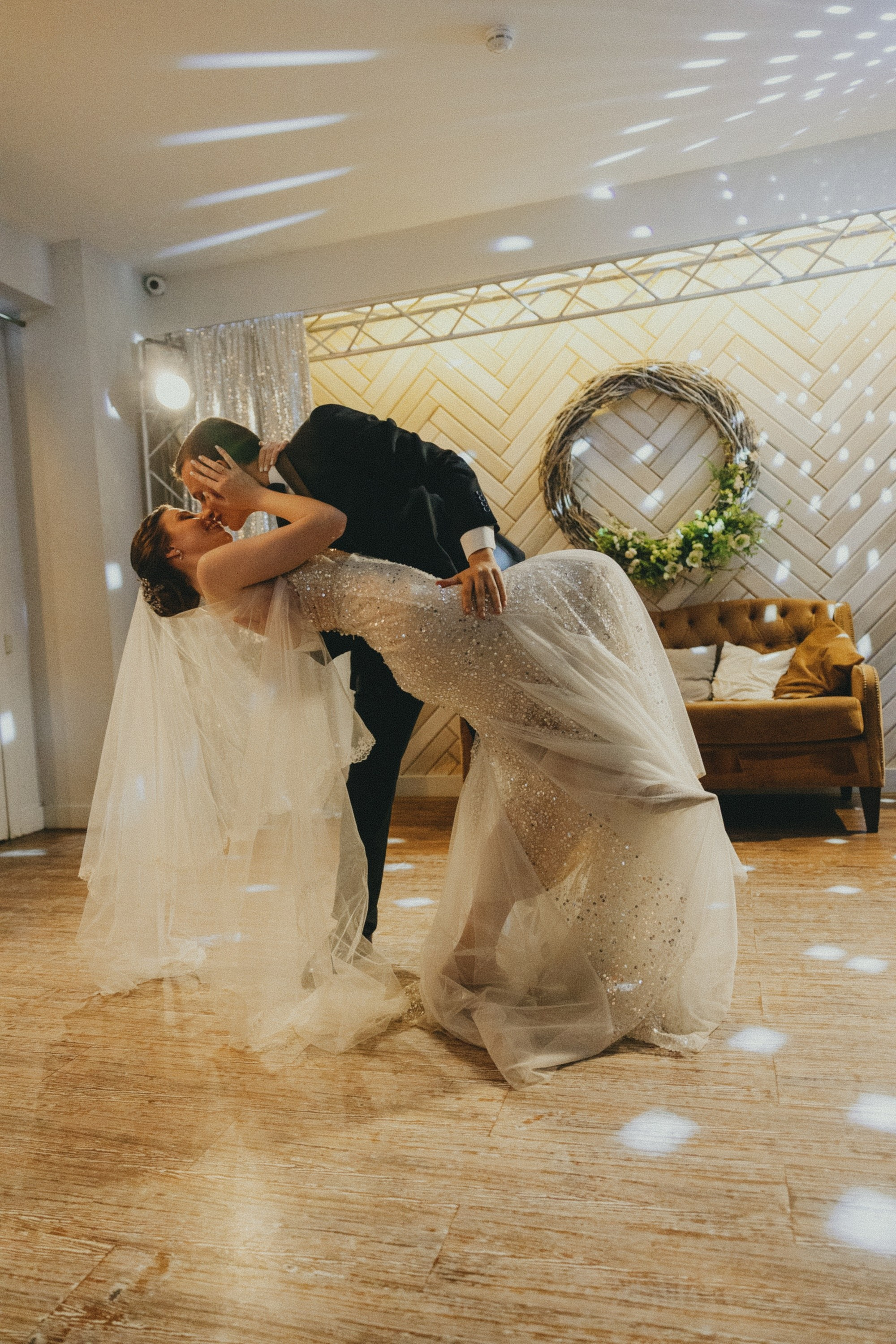 Алена и Денис — обработка в стиле ретро пленка. Свадебный фотограф в Санкт-Петербурге Рябикин Александр , занимаюсь св