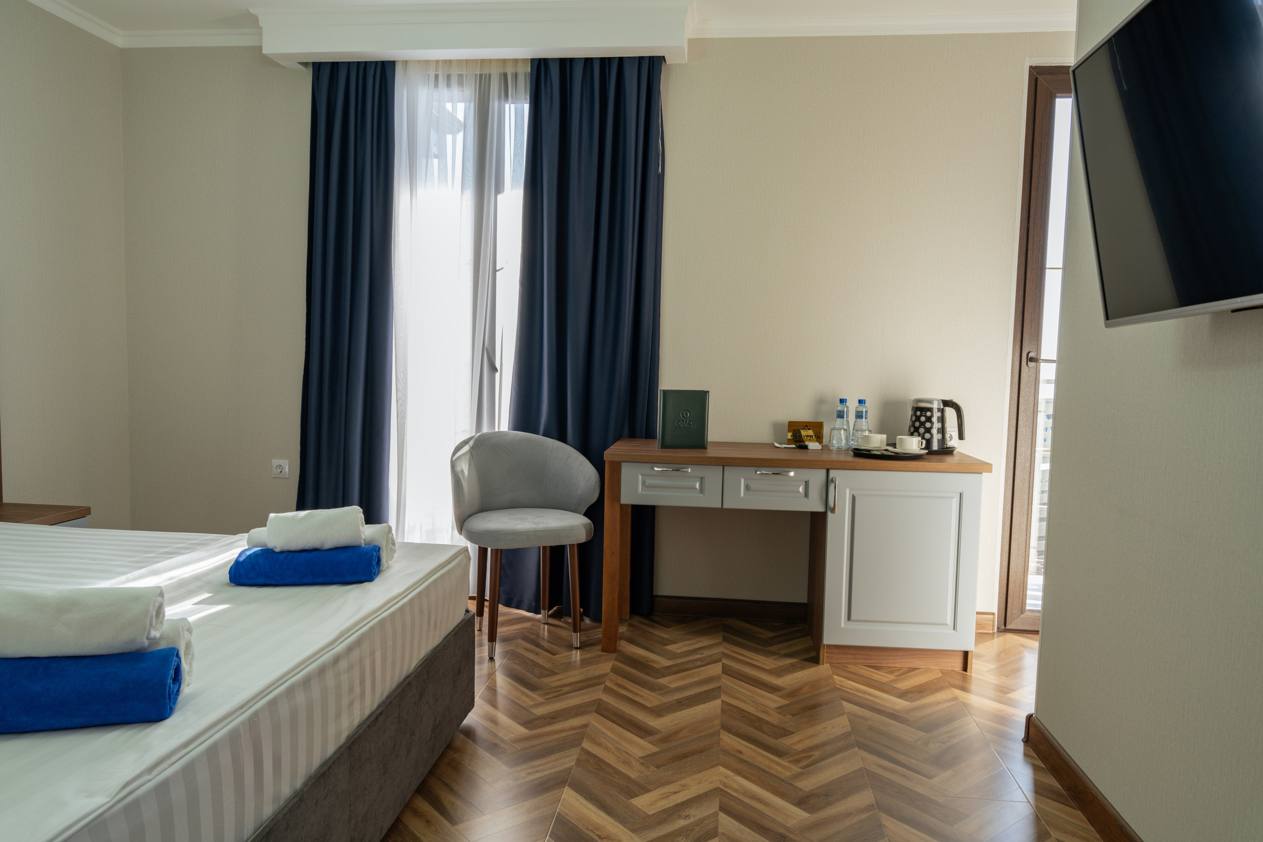 Грейс Бриз. Главная