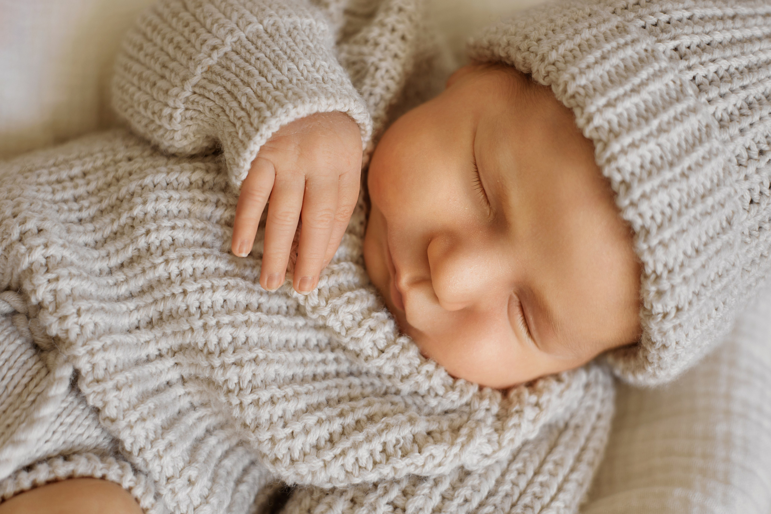 Newborn. Фотограф женского портрета, беременности и материнства Харькова Елена