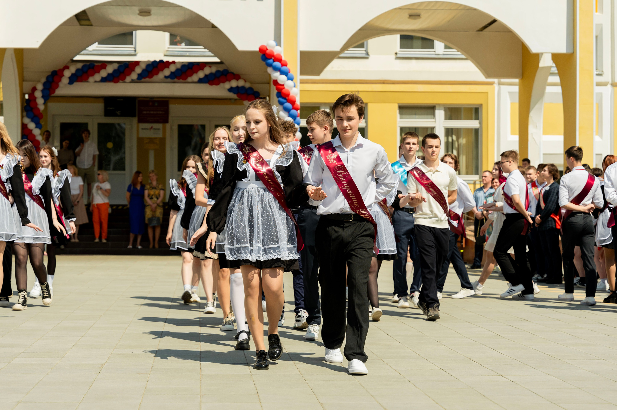 Выпукные 9 классы. Фотограф Юлия Попова