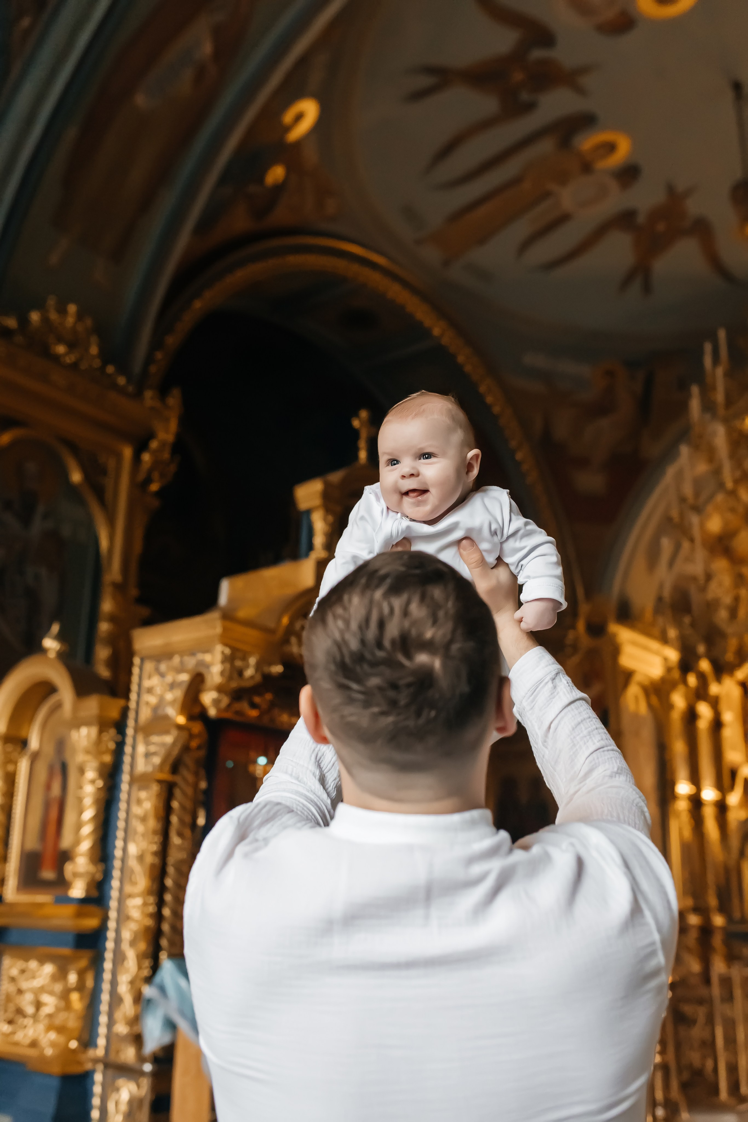Крещение Гордея и Степана в Храме  Успения Пресвятой Богородицы в Троице-Лыково. Фотограф на крещение и венчание Москва  Надежда Баланина