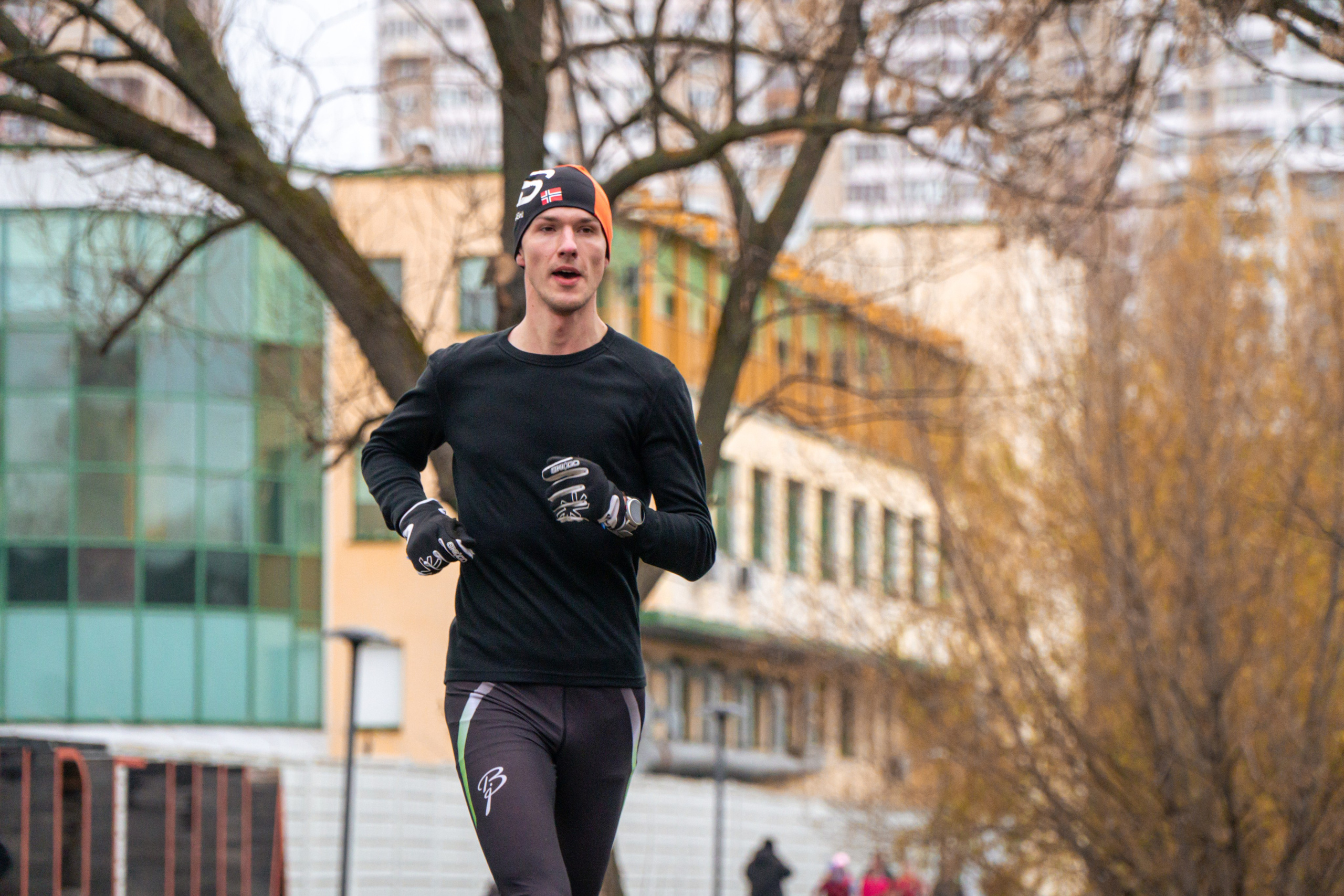 5 вёрст Реутов 16.11.2024. Роман Капилюшов. Бег. Фото. Видео. г. Люберцы