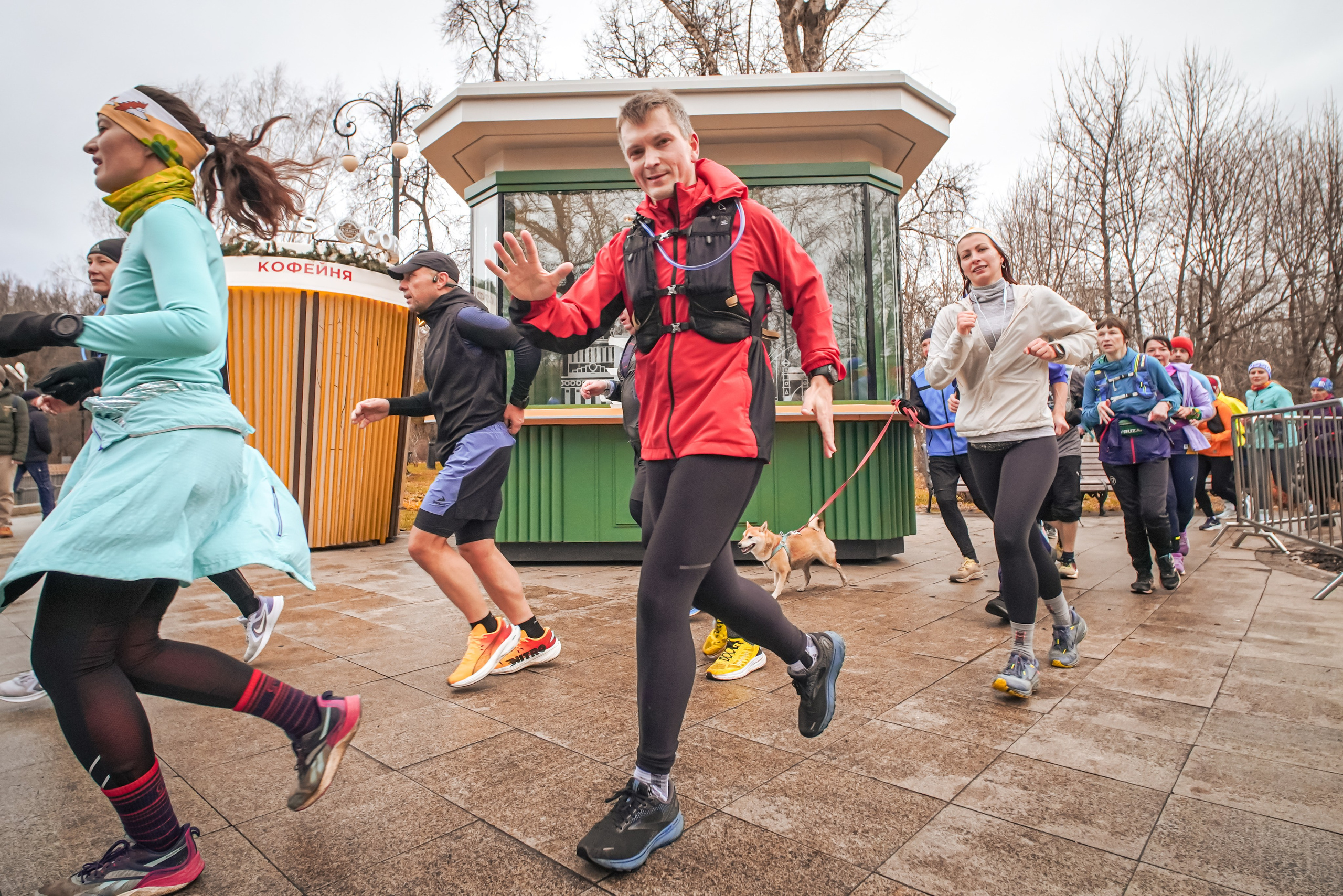 #марафонудома #яuzarun 2024 2-я петля, группа 6:30. Роман Капилюшов. Бег. Фото. Видео. г. Люберцы