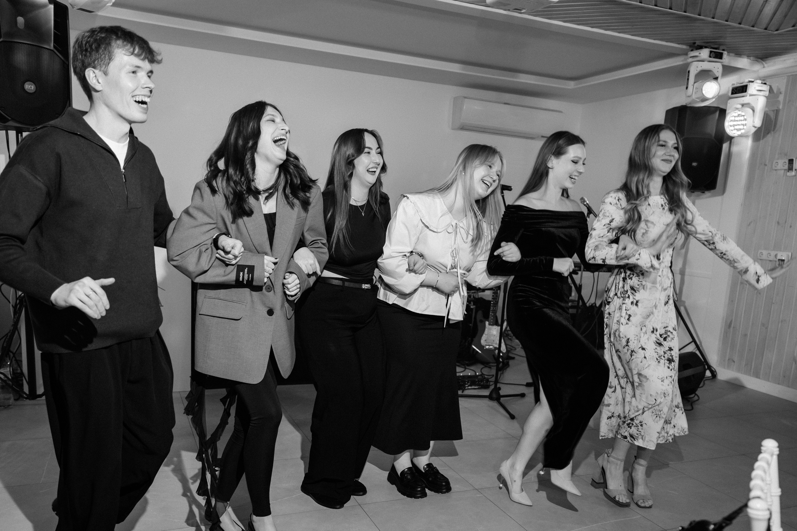 Молодые и влюблённые. СВАДЕБНЫЙ И РЕПОРТАЖНЫЙ ФОТОГРАФ | МИНСК, БЕЛАРУСЬ| ЮЛИАНА ВАСИЛЬКОВА