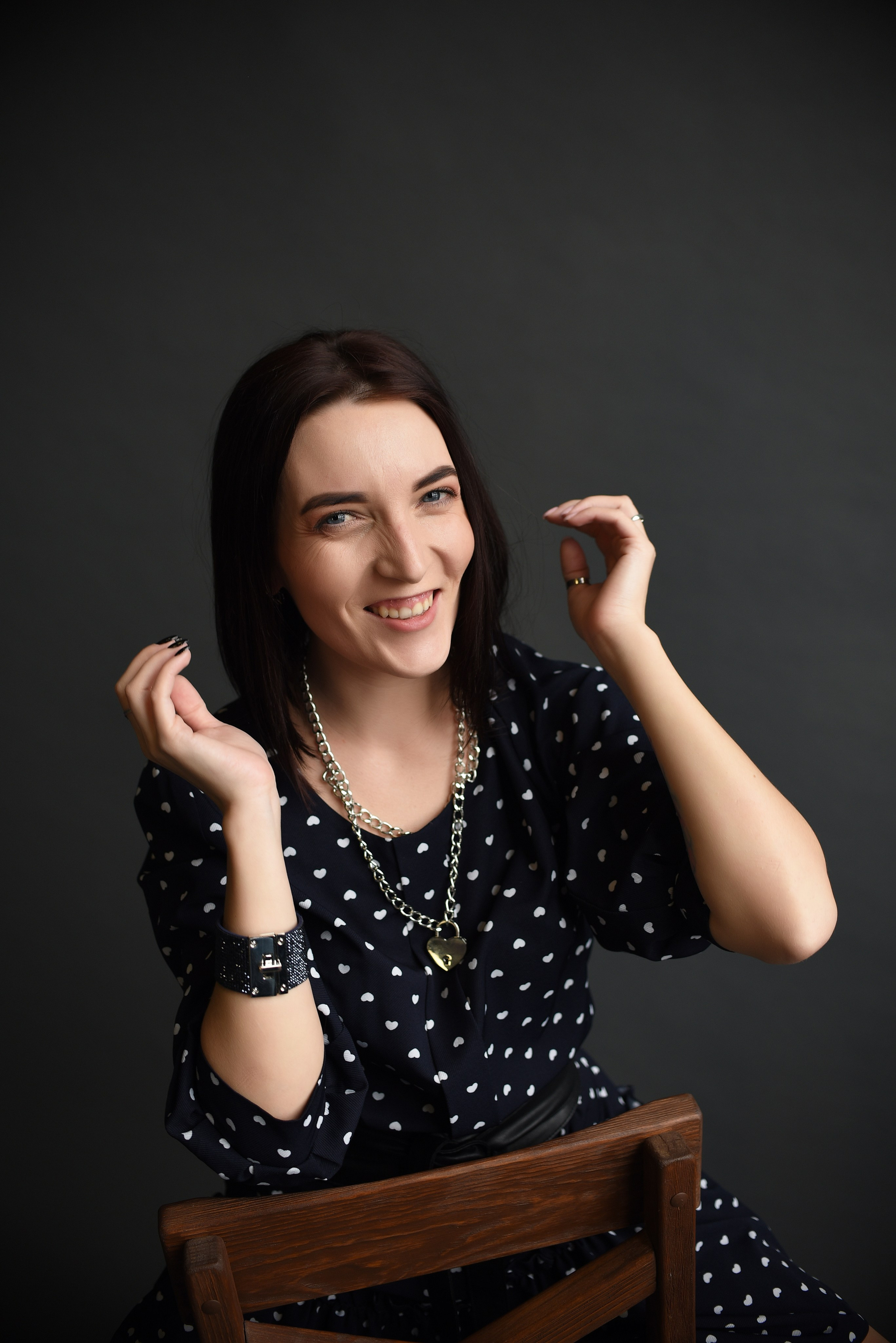 Индивидуальная студийная. Свадебный, семейный, детский, контент фотограф в Омске Максим Ильин