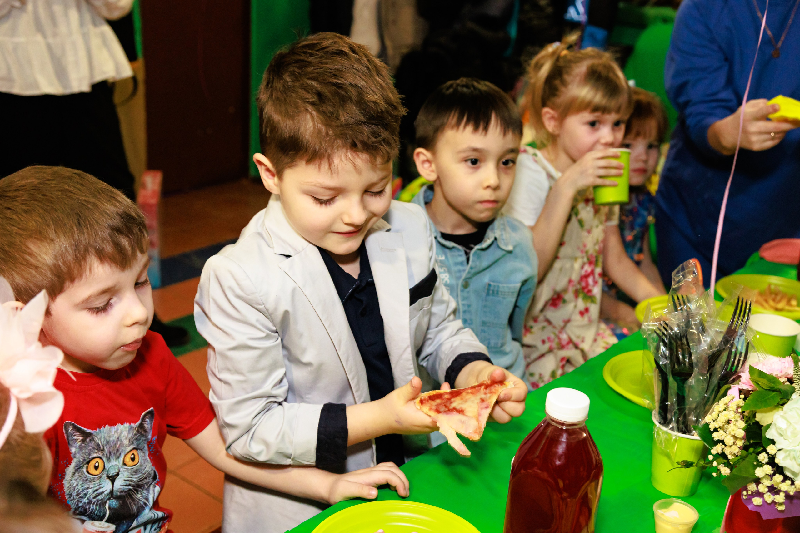 Театрализованный день рождения. Выпускные альбомы в Москве и Московской области
