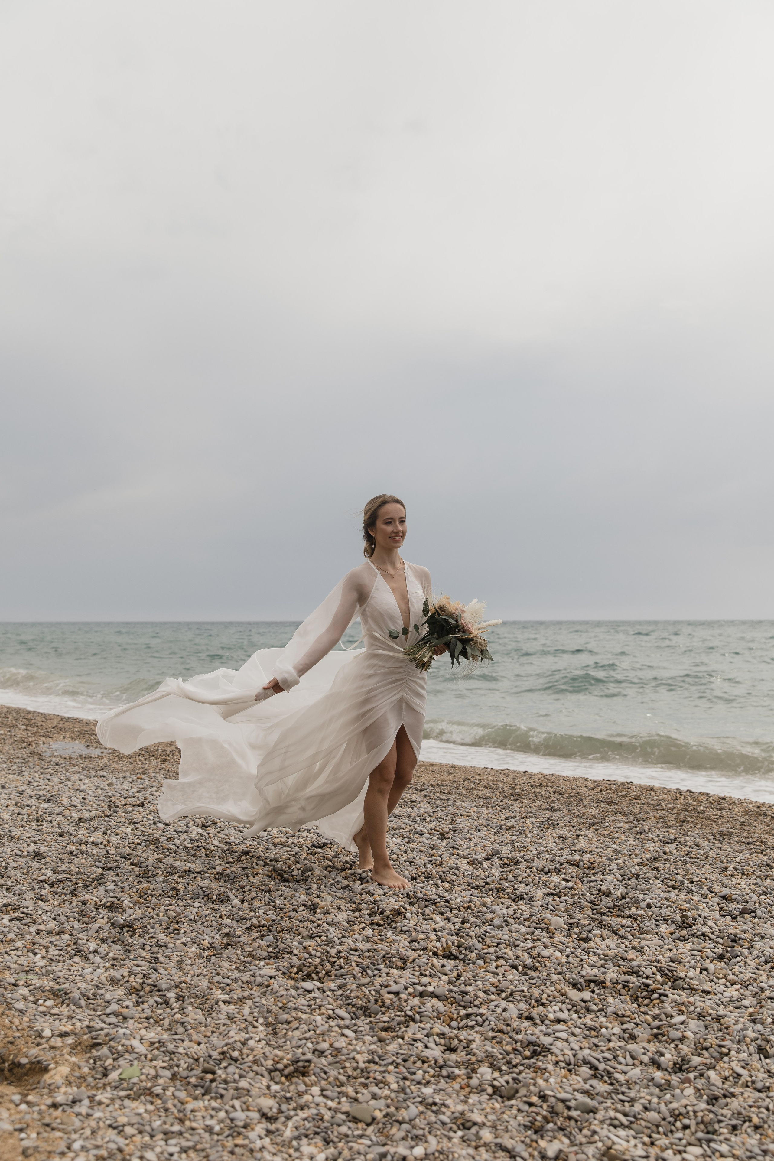 На берегу моря…. СВАДЕБНЫЙ ФОТОГРАФ В КРЫМУ И СЕВАСТОПОЛЕ