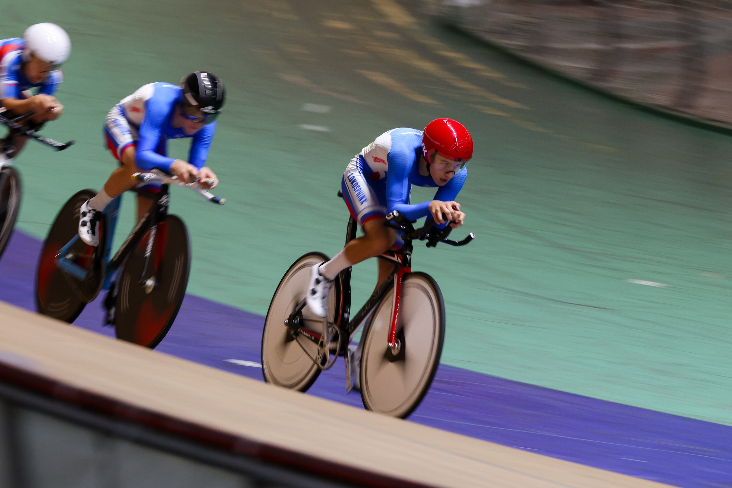 Первенство России по велосипедному спорту «трек» 16.10.2025. Спортивный и репортажный фотограф Антон Тереханов