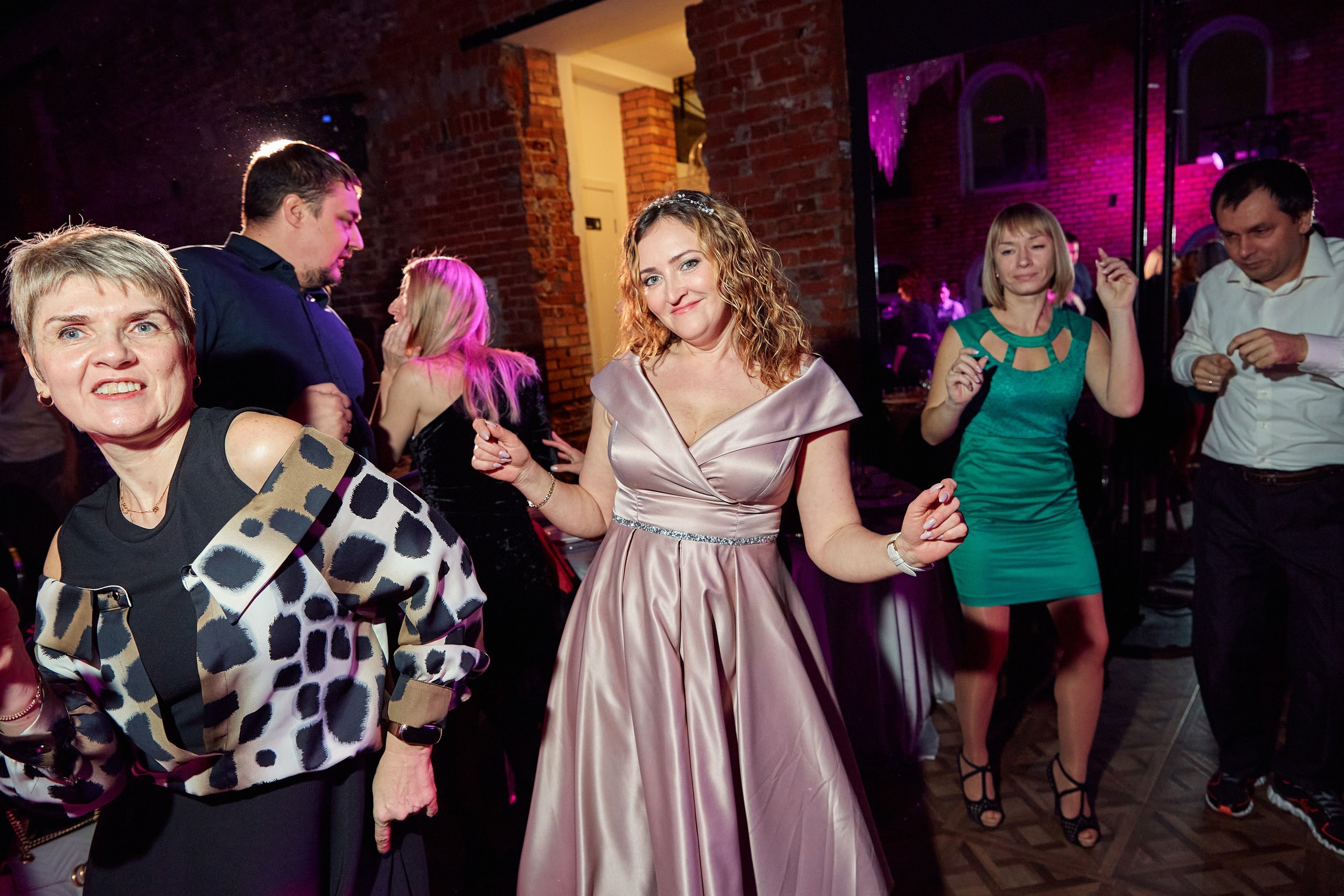 Компания Clarity / Пространство HIDE. Антон Артюшин, портретный фотограф. Москва