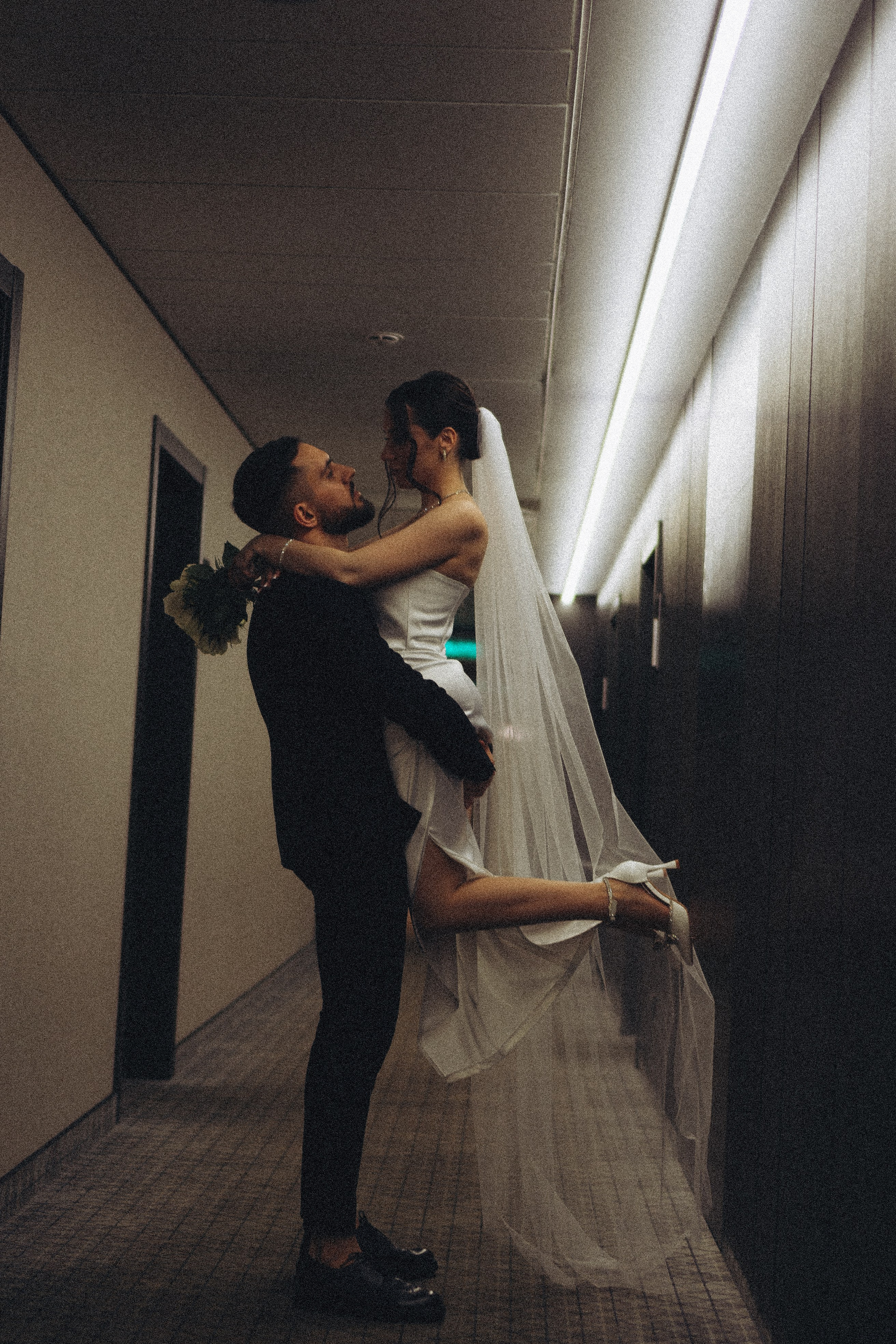 СВАДЕБНАЯ СЬЕМКА СБОРОВ ЖЕНИХА И НЕВЕСТЫ В ОТЕЛЕ И ТАКЖЕ ФОТОСЕССИИЯ В ОТЕЛЕЕ МЕГАПОЛИС БРЯНСК. Профессиональный фотограф, Санкт-Петербург — Виктория Богомолова