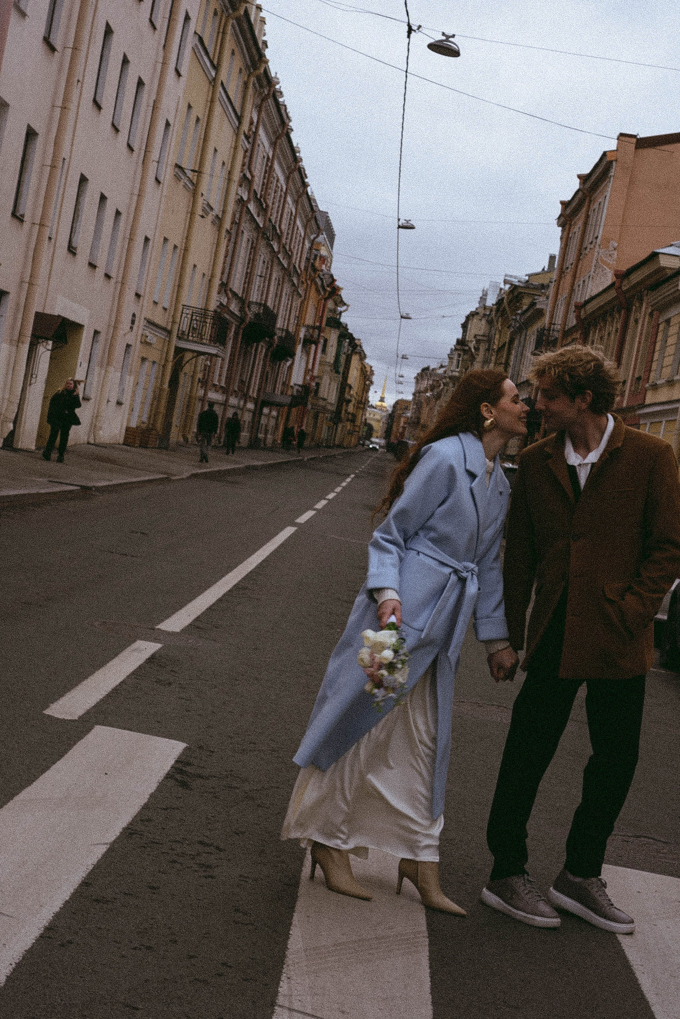 СВАДЕБНАЯ ПРОГУЛКА ПО ПЕТРОГРАДКЕ ВЕСНОЙ (ФОТОСЕССИИЯ ПАРЫ СВАДЕБНАЯ). Профессиональный фотограф, Санкт-Петербург — Виктория Богомолова