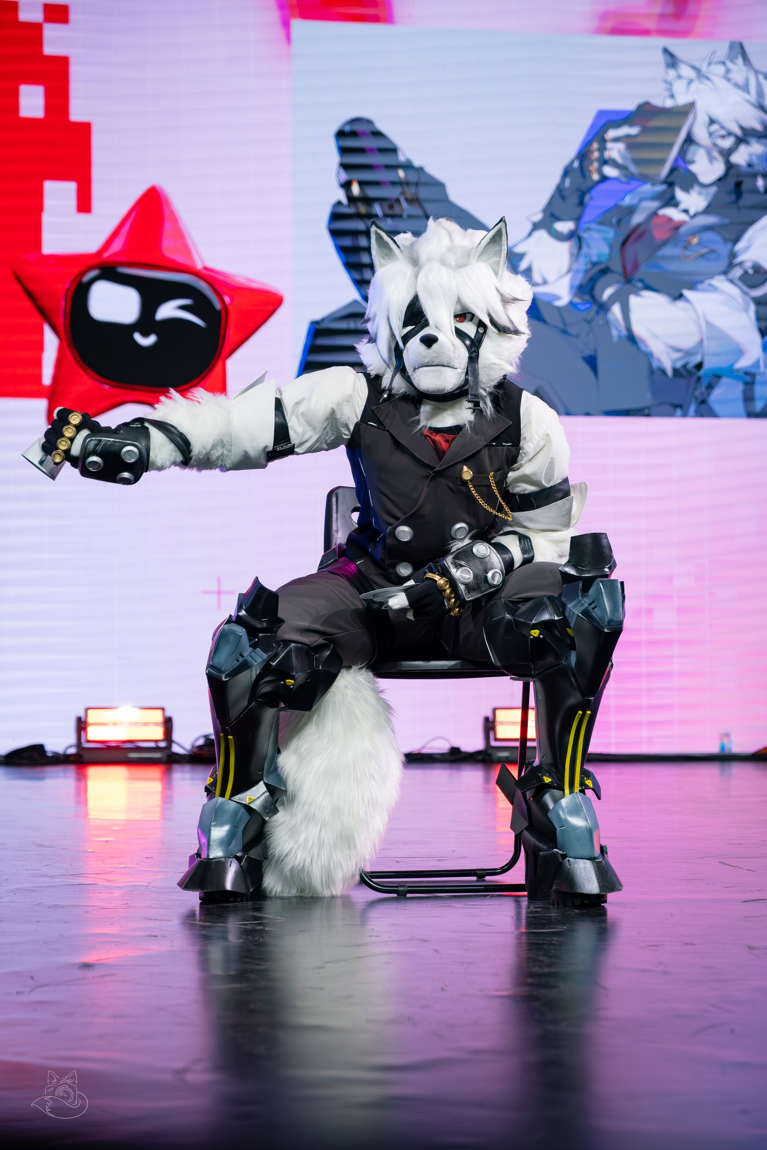 Сцена РЭД ЭКСПО 2024. Косплей фотограф