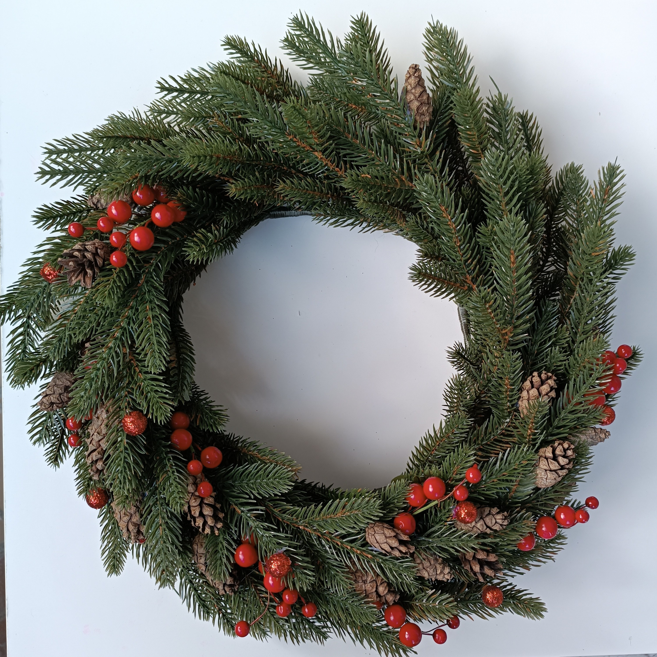 Литой венок. Наружный диаметр 42см. Стоимость 70р