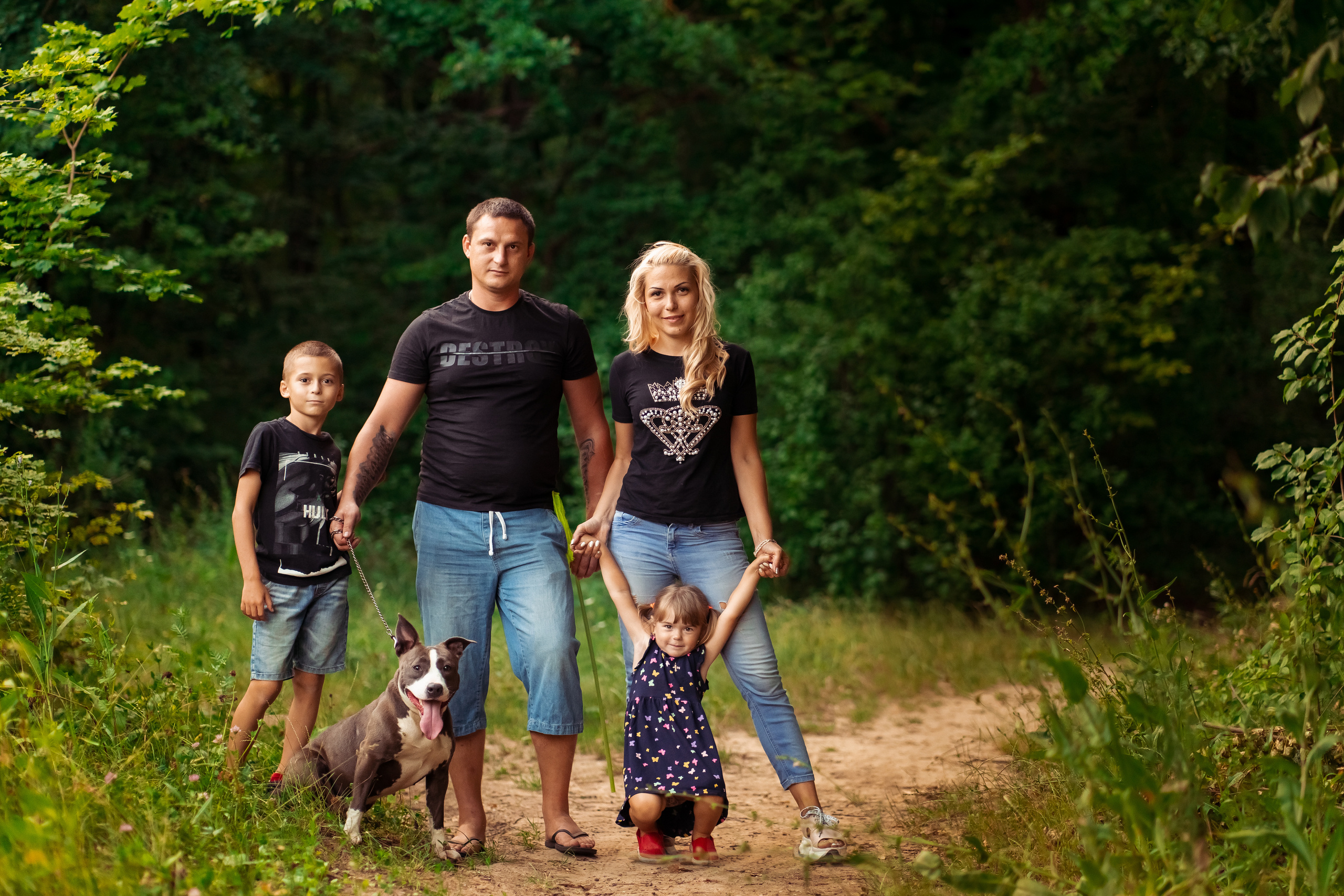 Шакира на прогулке. Семейный и свадебный фотограф в Москве Нина Гусева