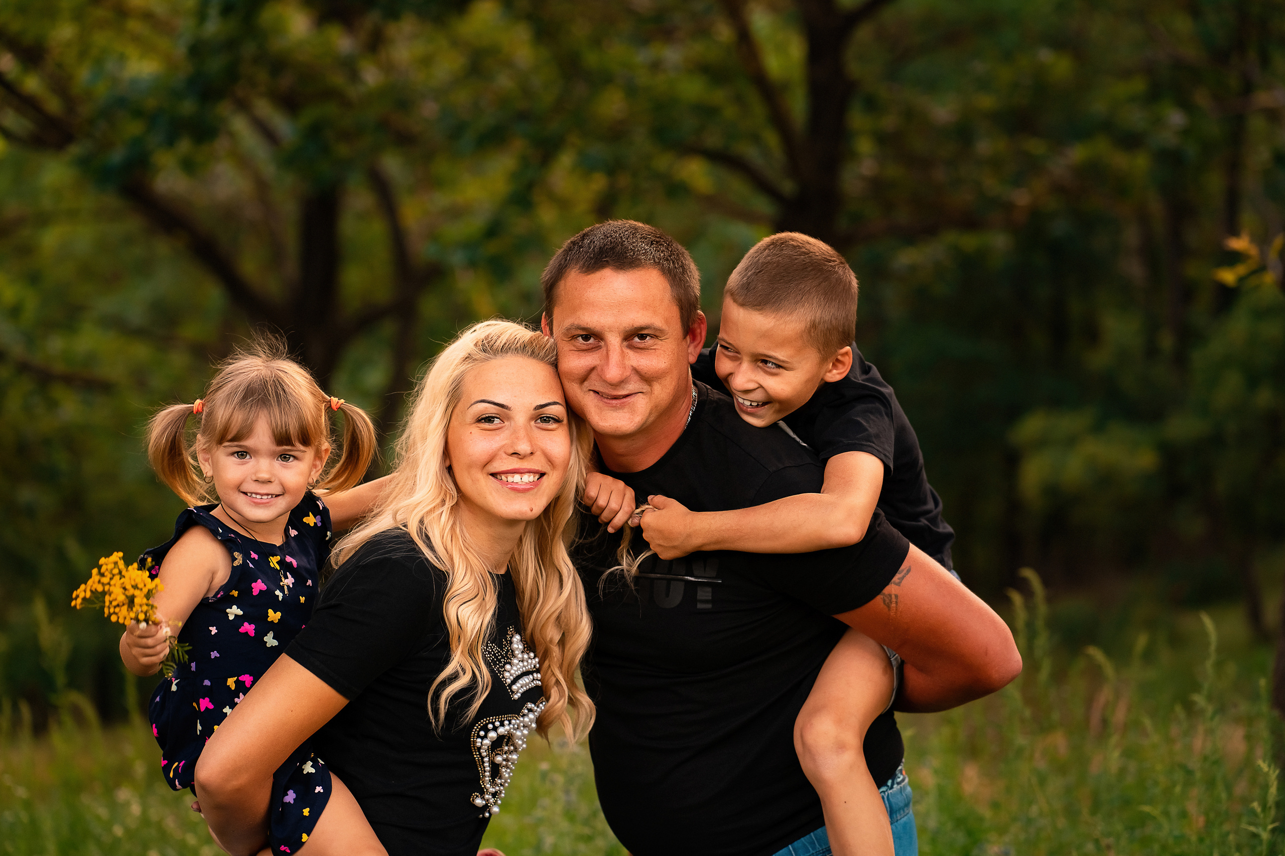 Шакира на прогулке. Семейный и свадебный фотограф в Москве Нина Гусева