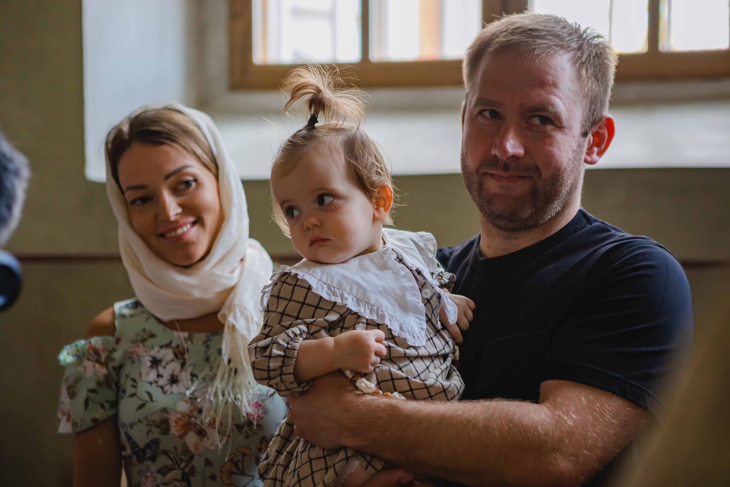 Таинство Крещения. Сайт с красивыми фотографиями и людьми