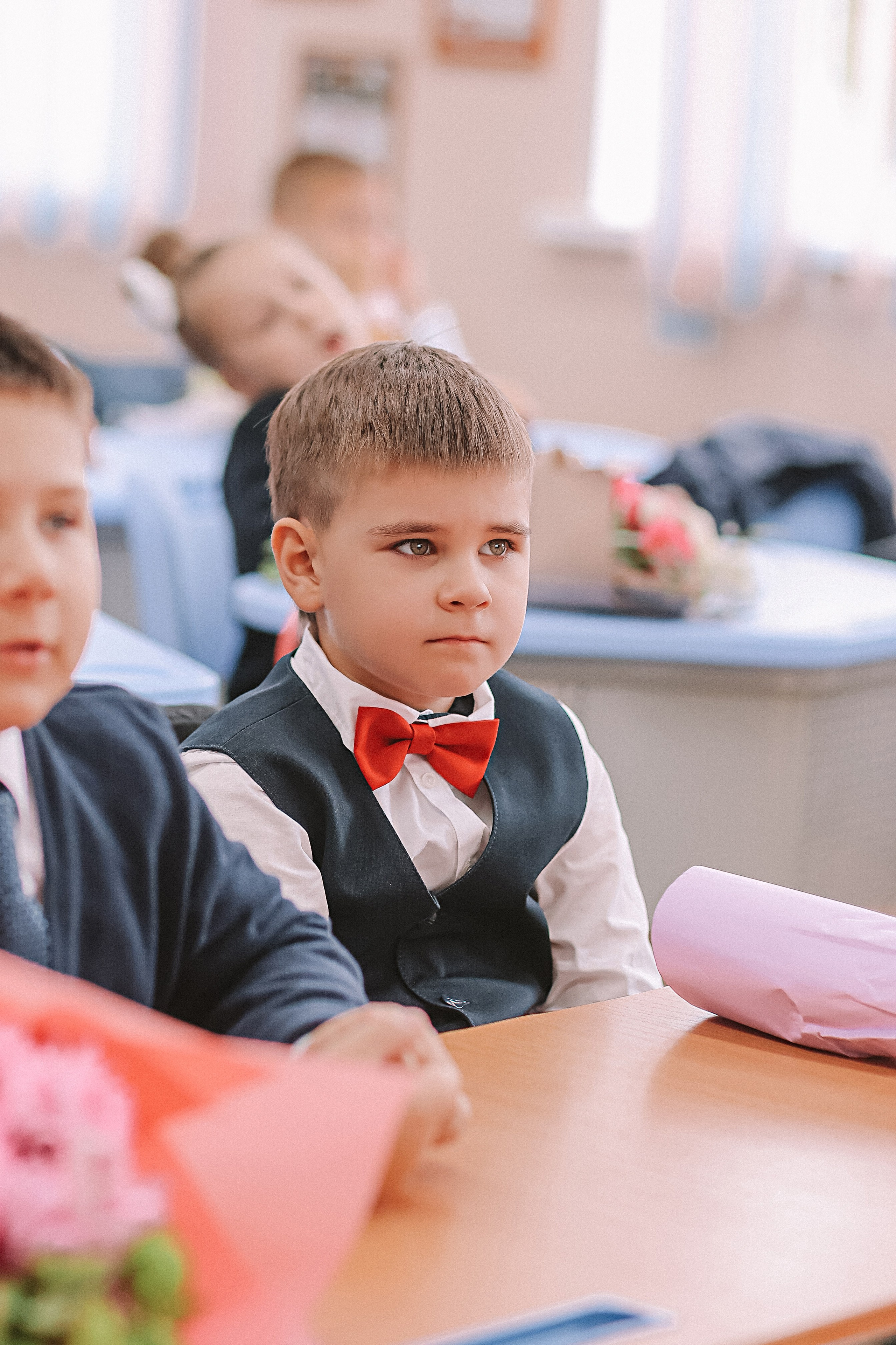 1 сентября линейка+кл час+портреты. Семейный фотограф Тюмень, фотограф на роды Салмина Мария