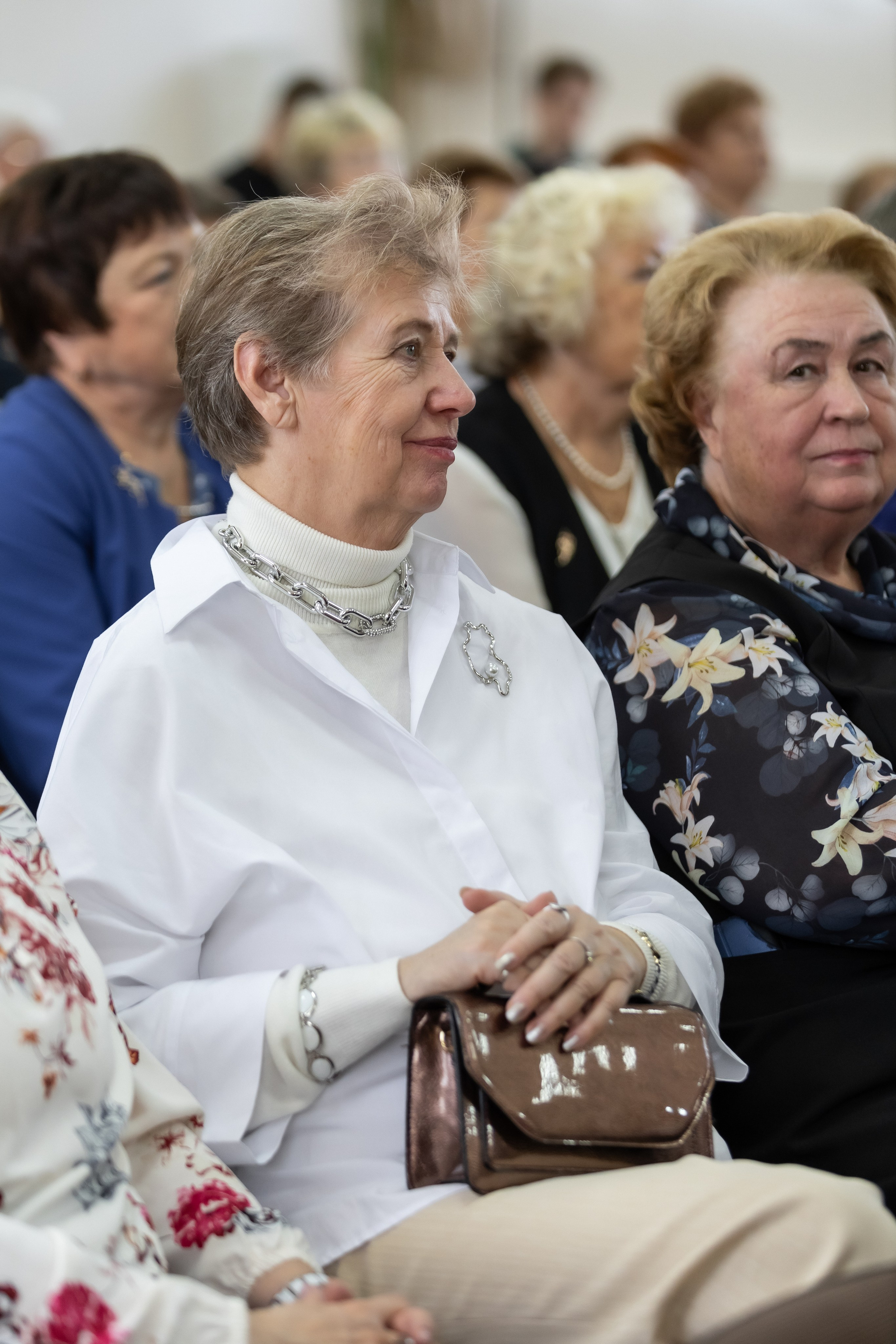 День учителя. Школа 31. Октябрь 2024. Свадебный и Семейный фотограф г. Ижевск Гульназ Солдатова. Гульназ фото