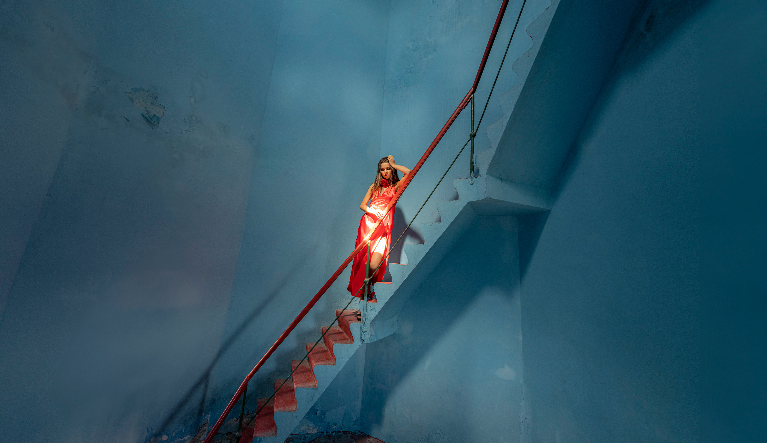 Анна и маяк. Фотограф Сергей Танков