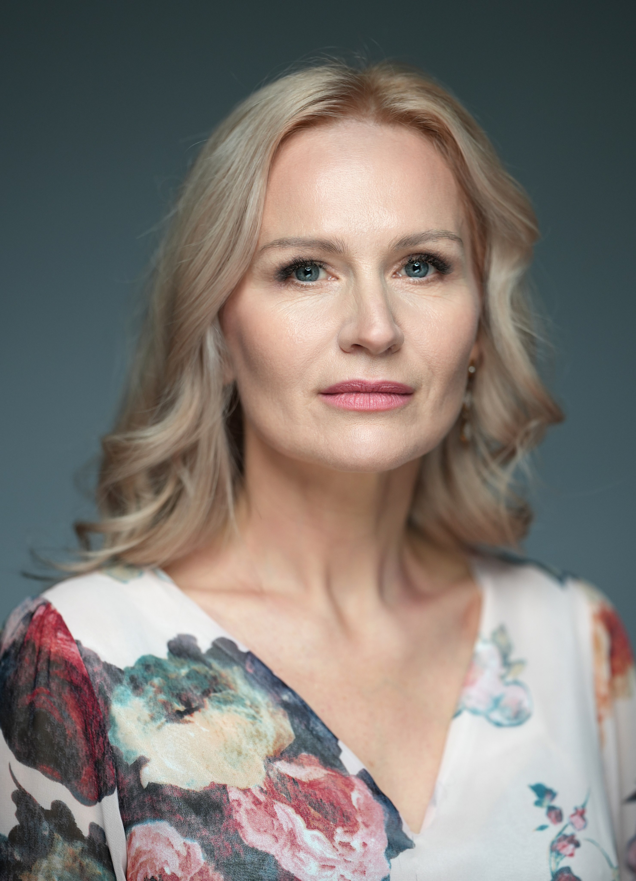 Актриса Ева Савельева. Портретная съемка в Москве, студийный фотограф Игорь Фомин