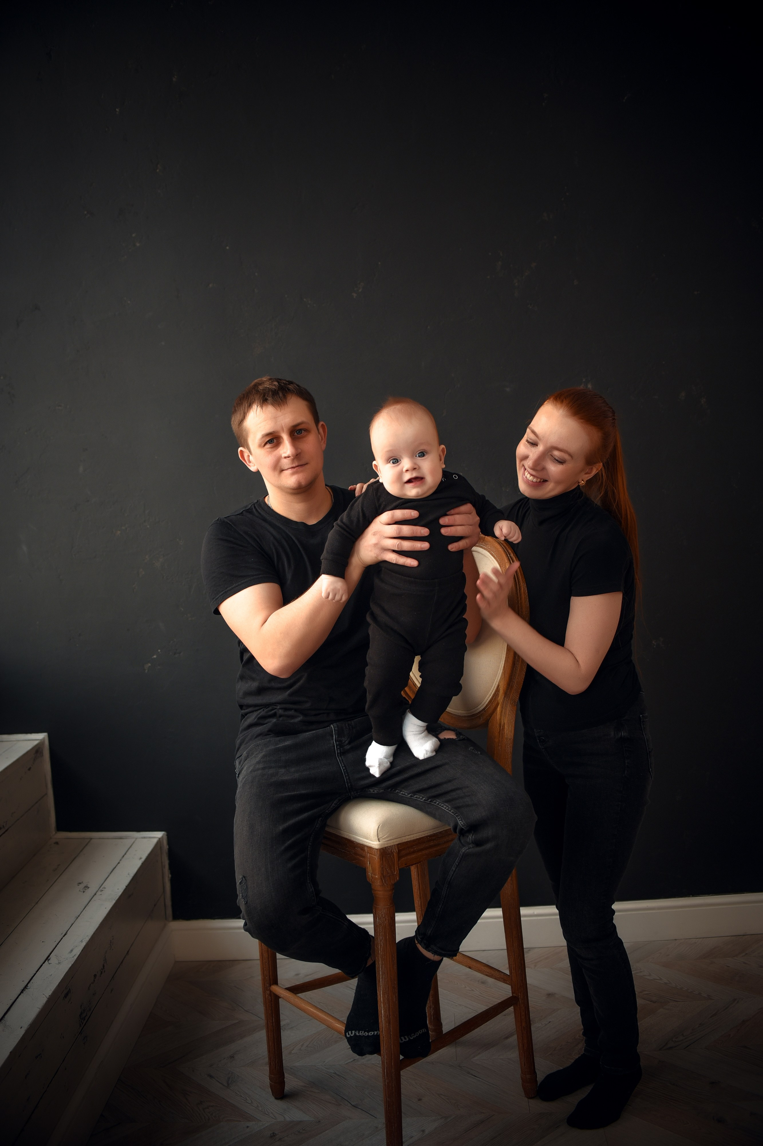 Семейная студийная фотосессия 3. Свадебный, семейный, детский, контент фотограф в Омске Максим Ильин