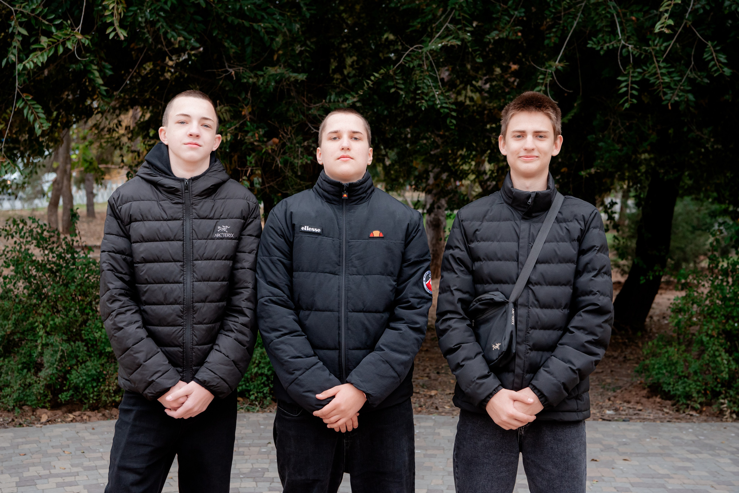 Фотосессия в парке для альбома школьники 9 класс. Фотограф в Волгограде и Волжском Александр Горбань