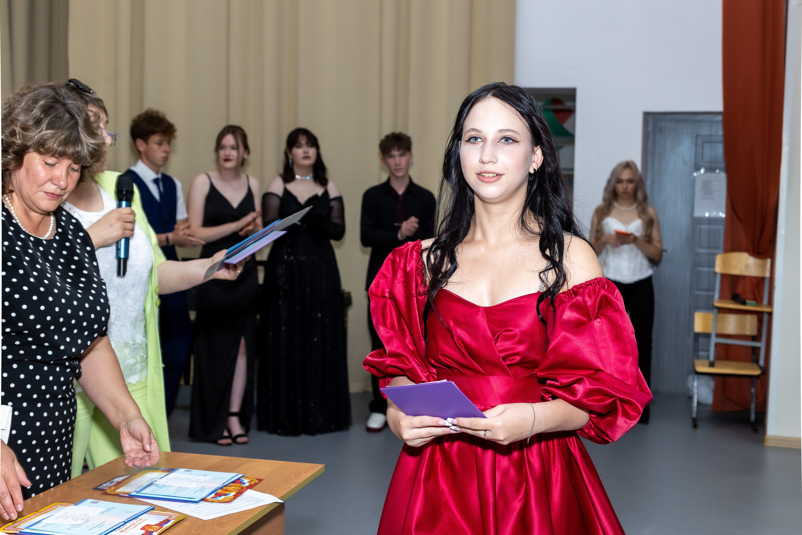 Вручение аттестата 2025. Выпускные альбомы Майкоп, Краснодар Елена Золотарева