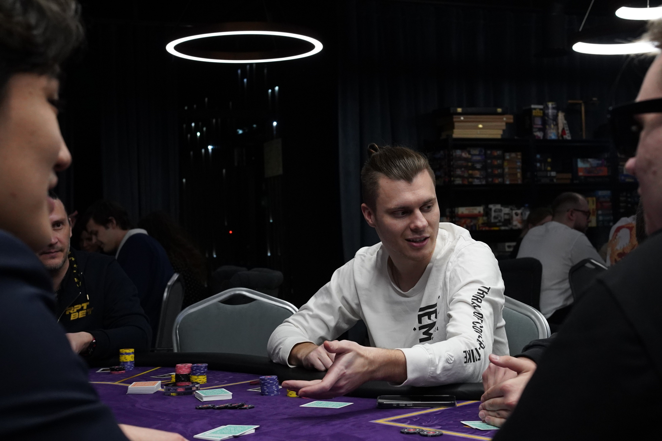 Покер. Фотограф