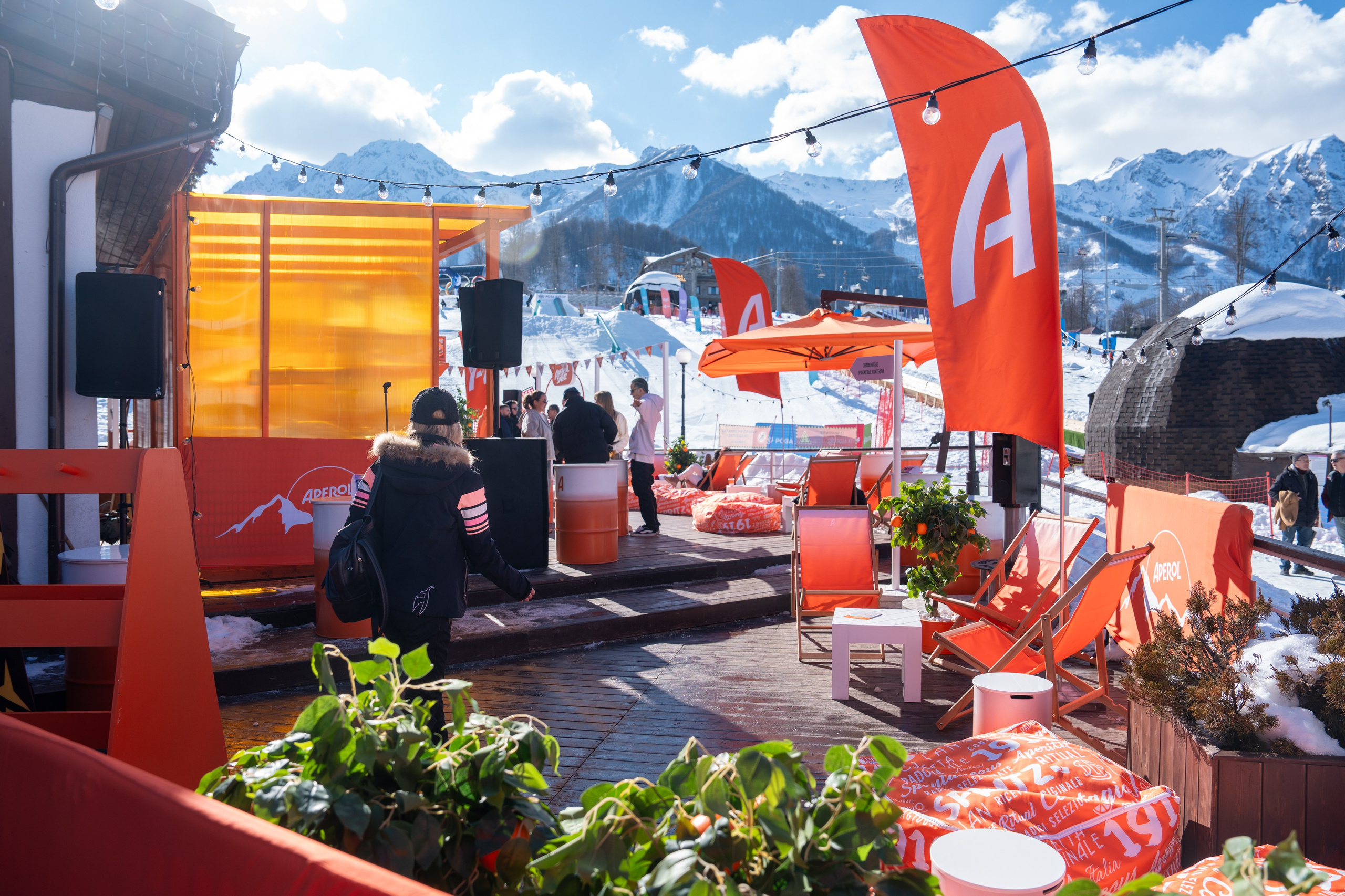 Фотоотчет партнерской интеграции Aperol Spritz на Роза Фест 2025. Репортажный фотограф в Красной Поляне и Сочи Павлюченко Екатерина