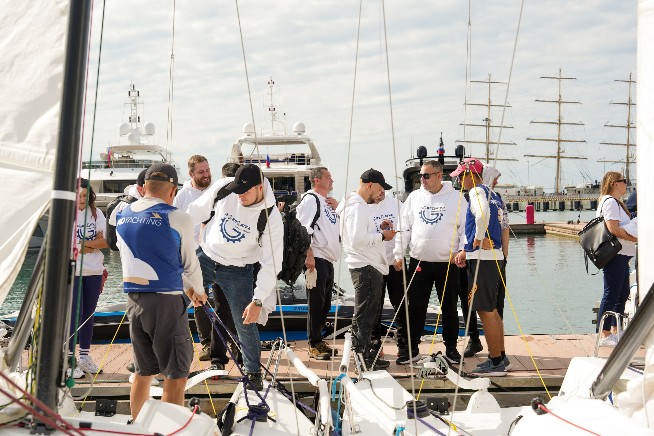 Яхтенная регата для компании Агрегатка. Репортажный фотограф в Красной Поляне и Сочи Павлюченко Екатерина