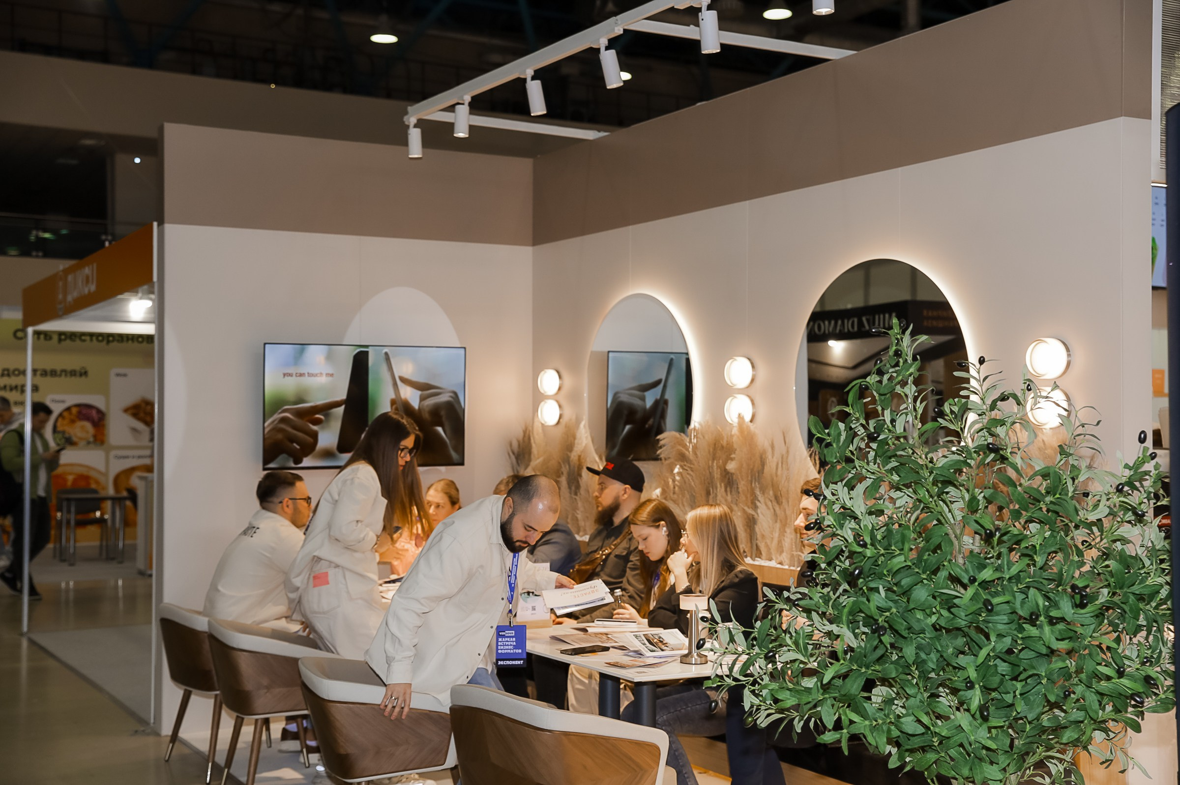 VERSOUS. ЭКСПОЦЕНТР. ЗДРАСТЕ. Фотограф в Москве Ольга Колесникова