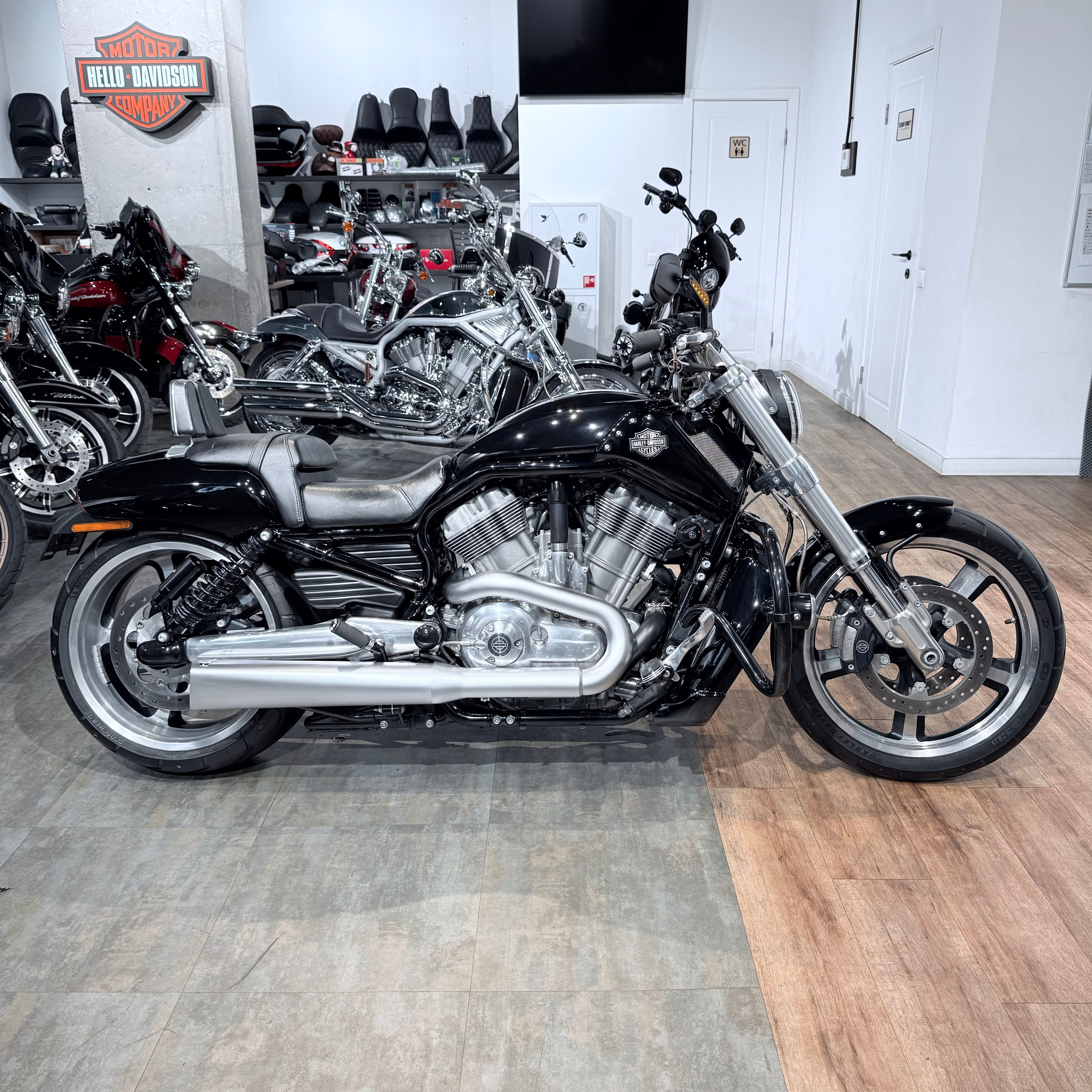2013 V-ROD Muscle 1250 АВS ВiTubo V&H. Hello Davidson, Москва. Только хорошие мотоциклы…