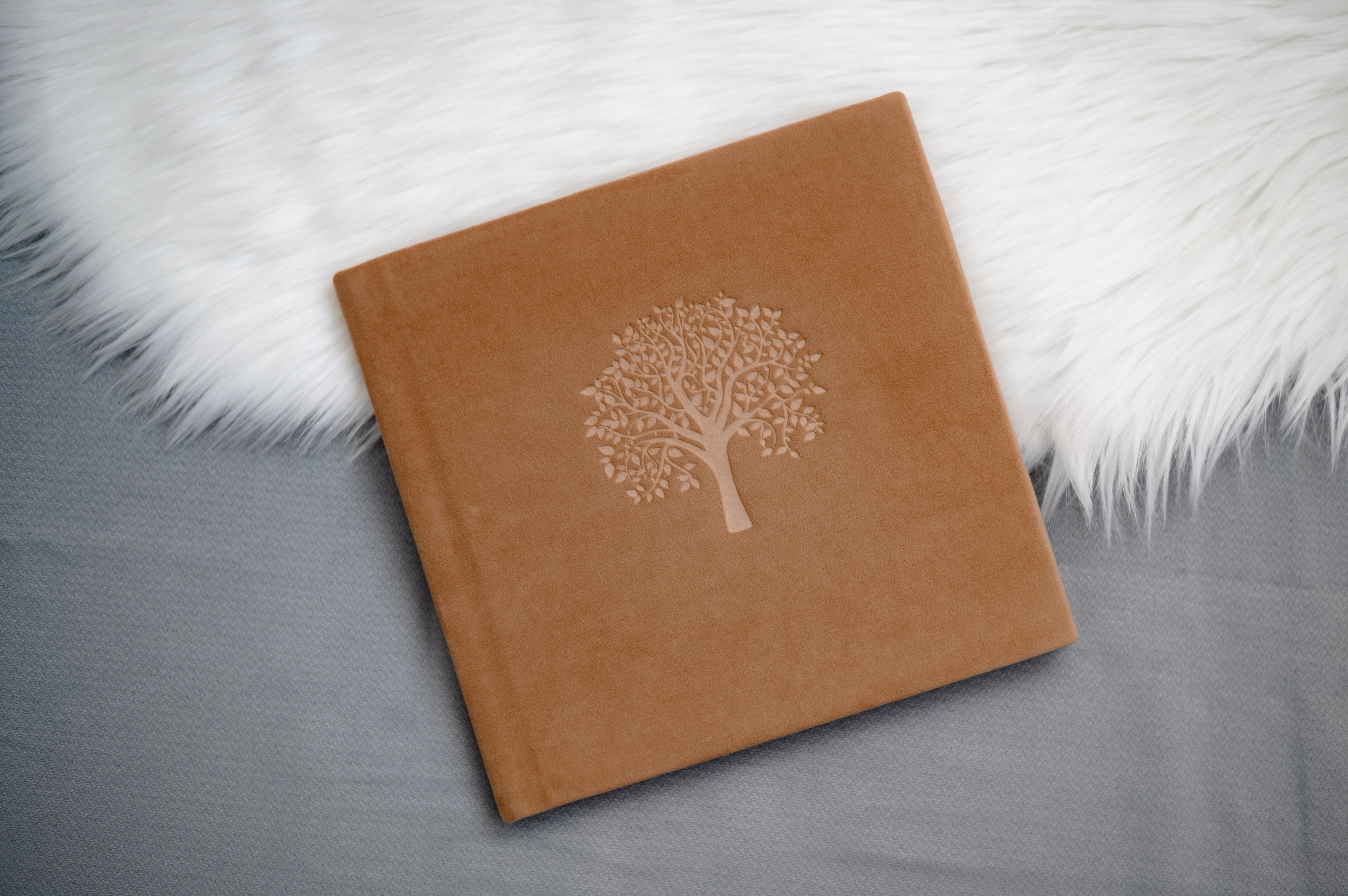 Полиграфические книги. Свадебные и семейные фотокниги